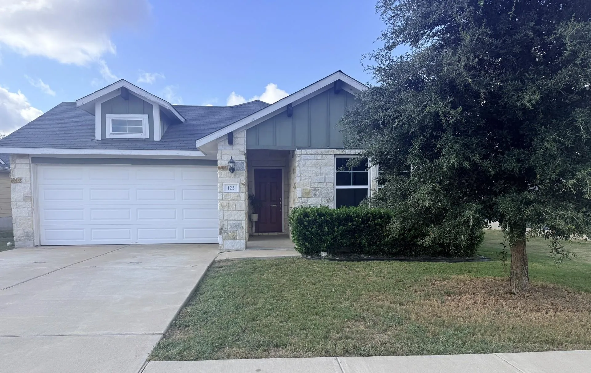 Photo of 123 SARANAC DR, Elgin, TX, 78621