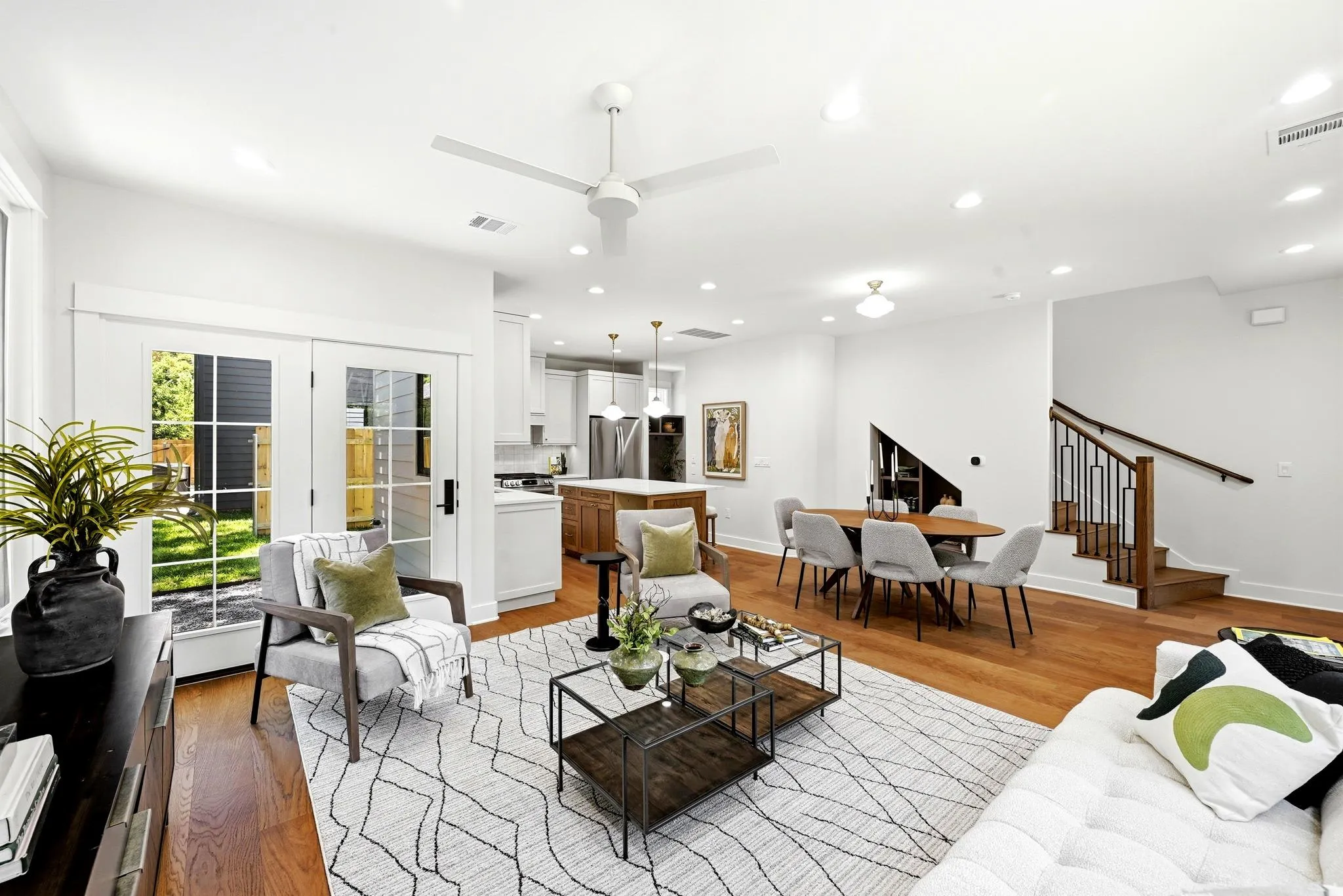 Photo 4 of 2212 CANTERBURY ST #2