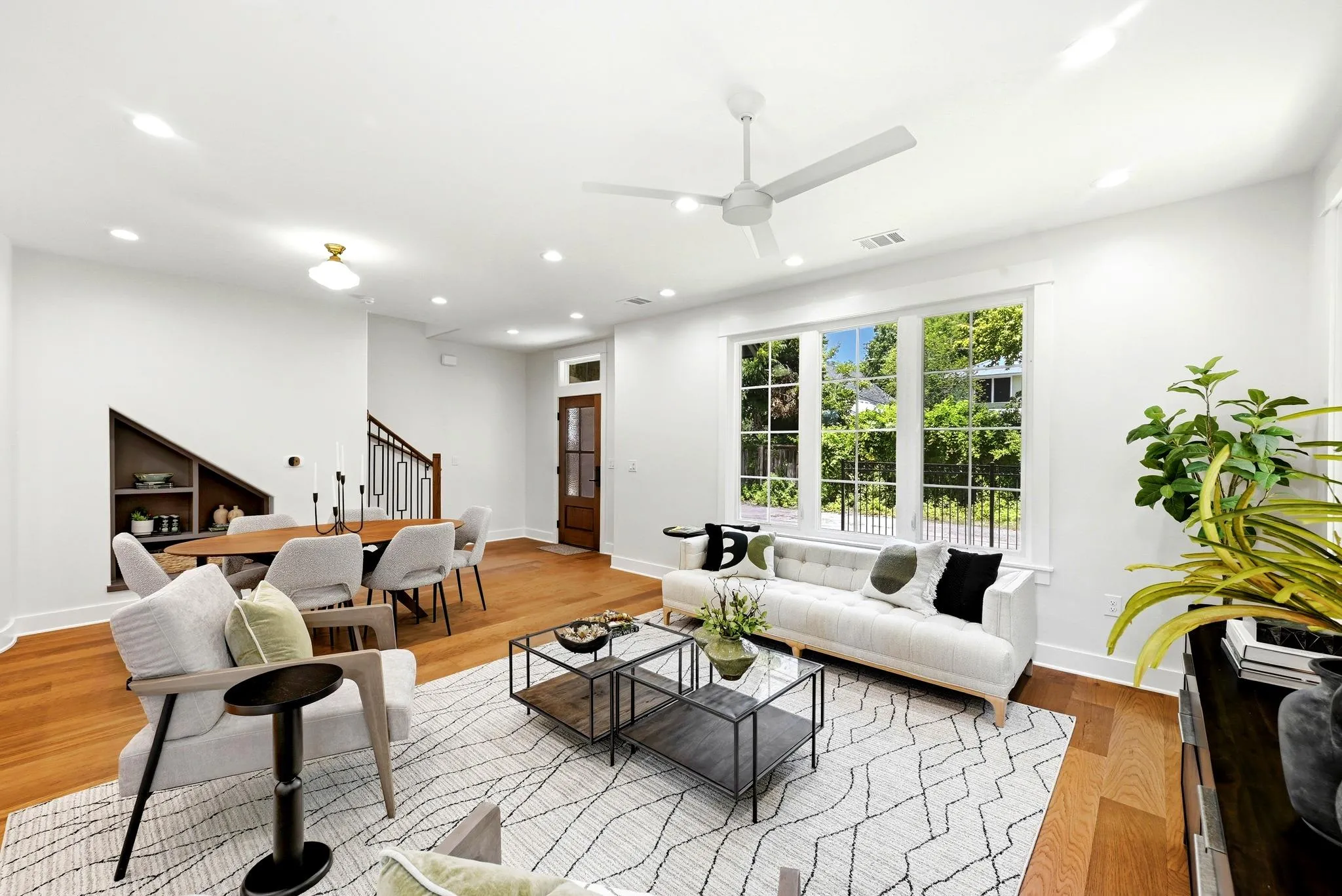Photo 5 of 2212 CANTERBURY ST #2
