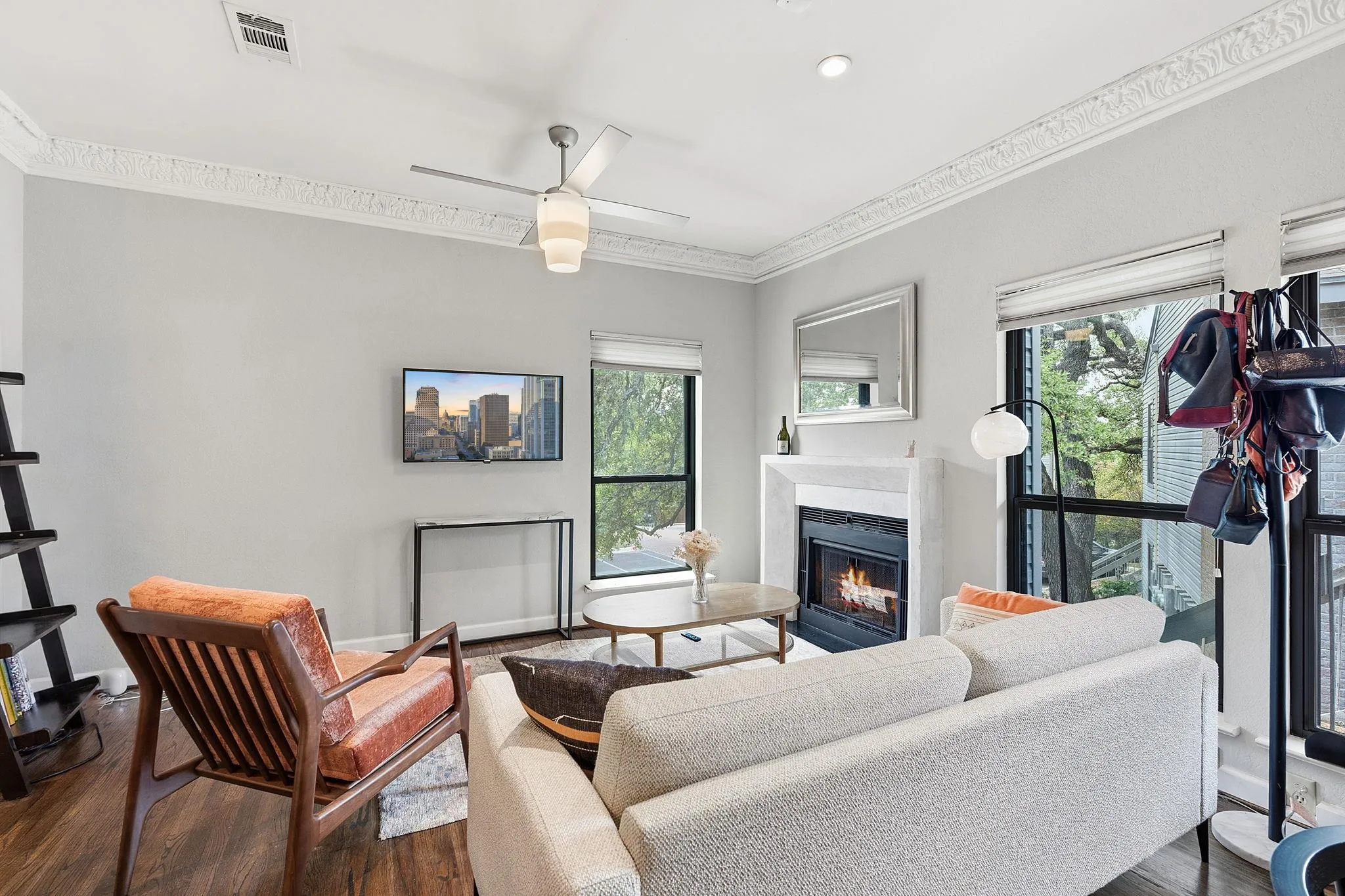 Photo 2 of 802 S 1ST ST #202