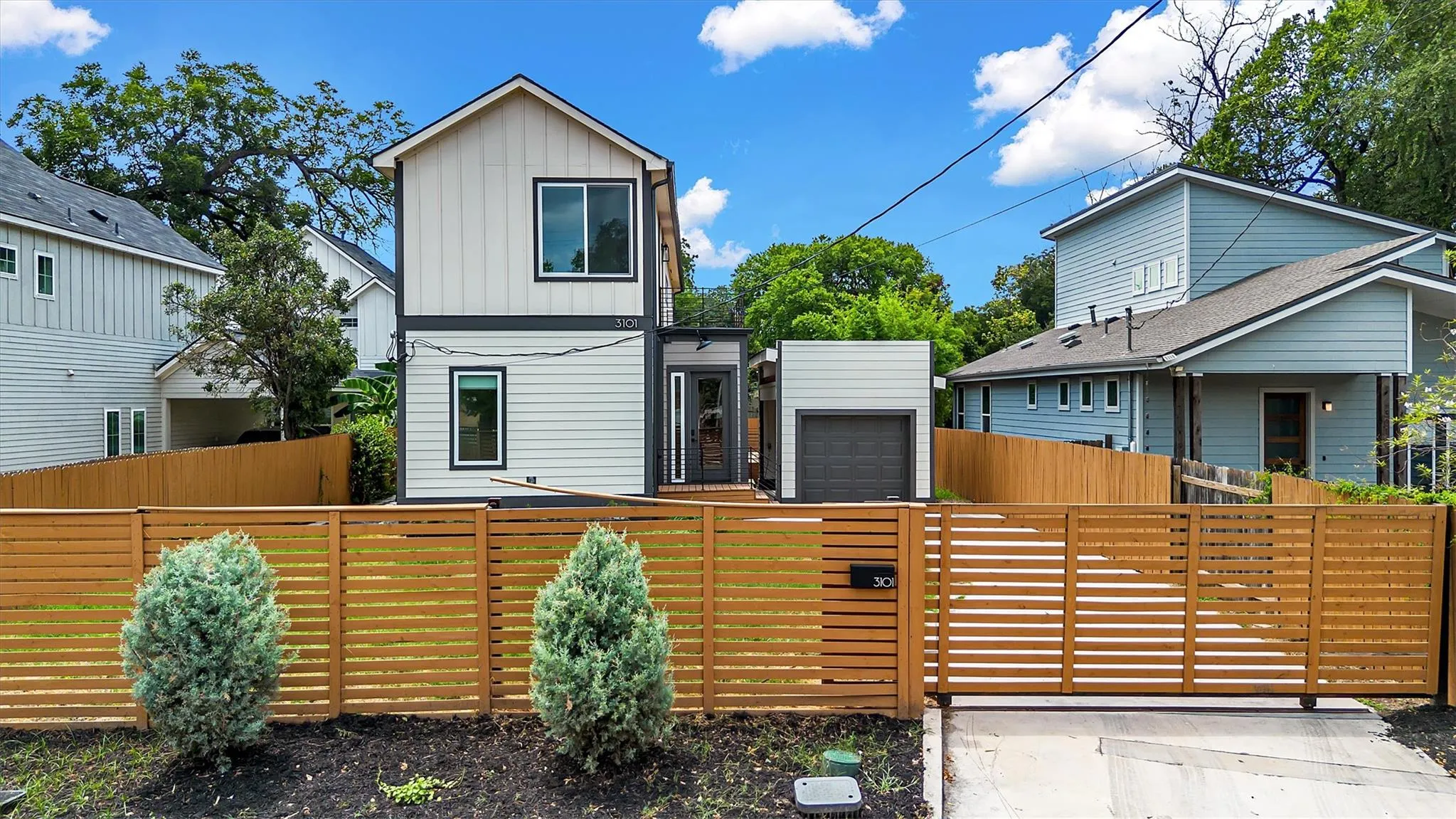 Photo of 3101 LYONS RD, Austin, TX, 78702