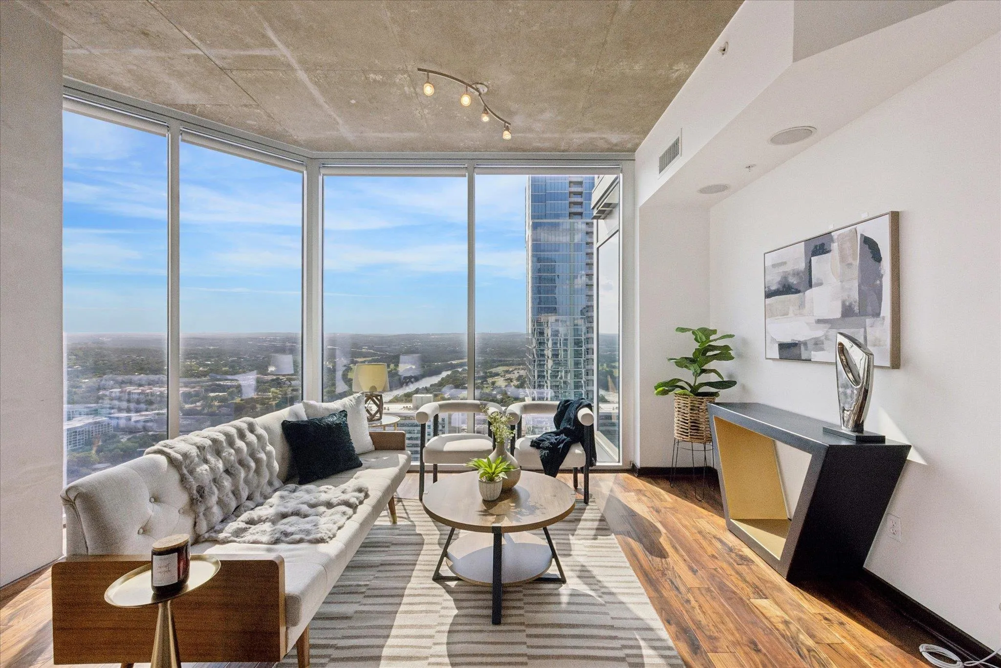 Photo 5 of 360 NUECES ST #4202