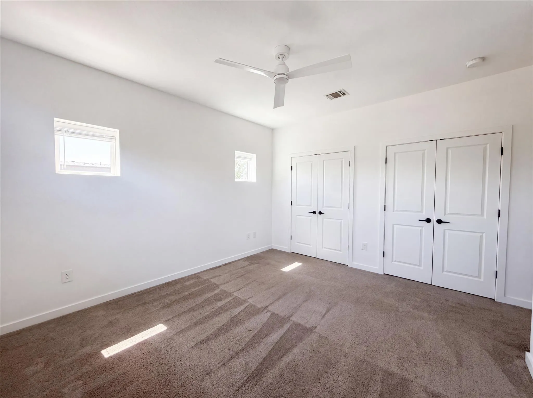 Photo 4 of 5713 CHARLES MERLE DR #48