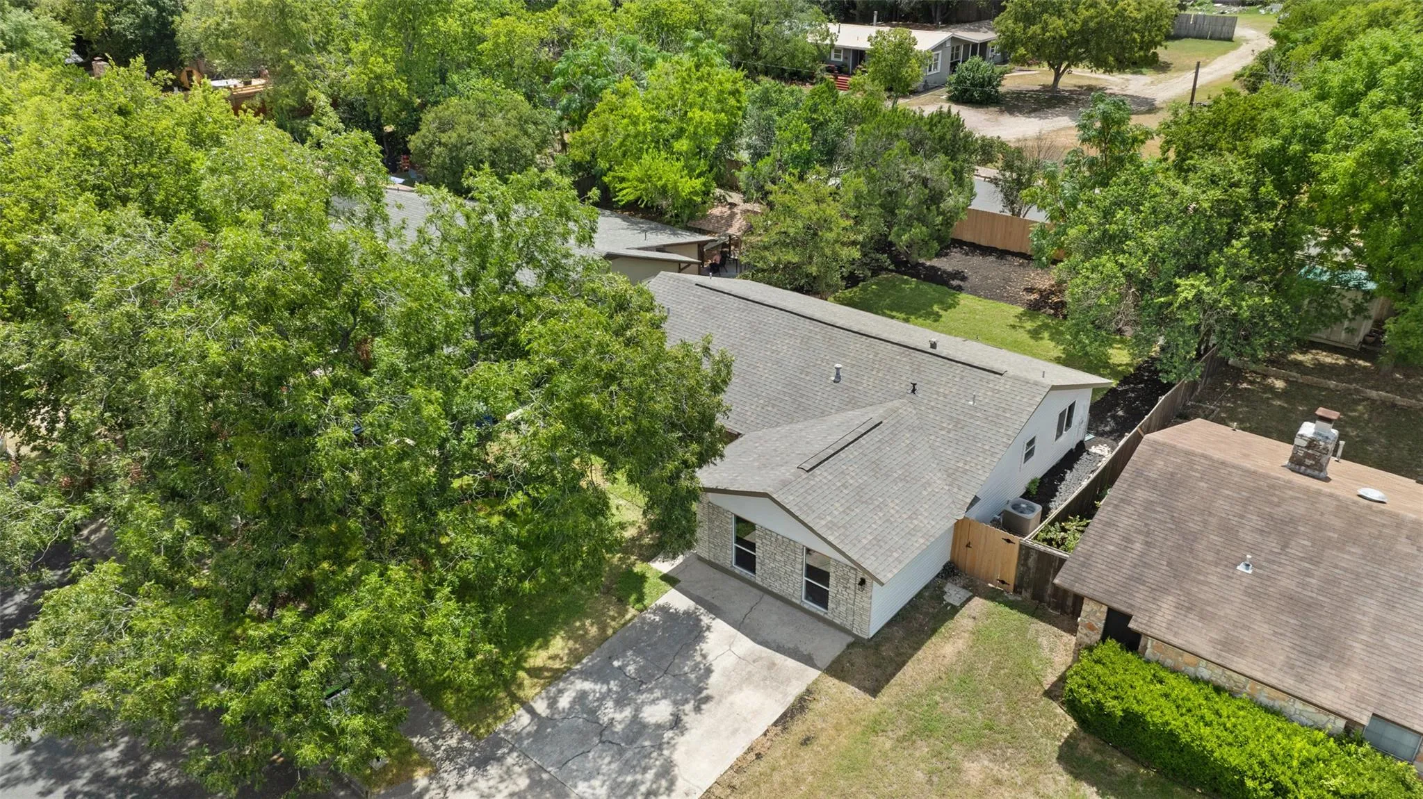 Photo 5 of 1111 SPEARSON LN