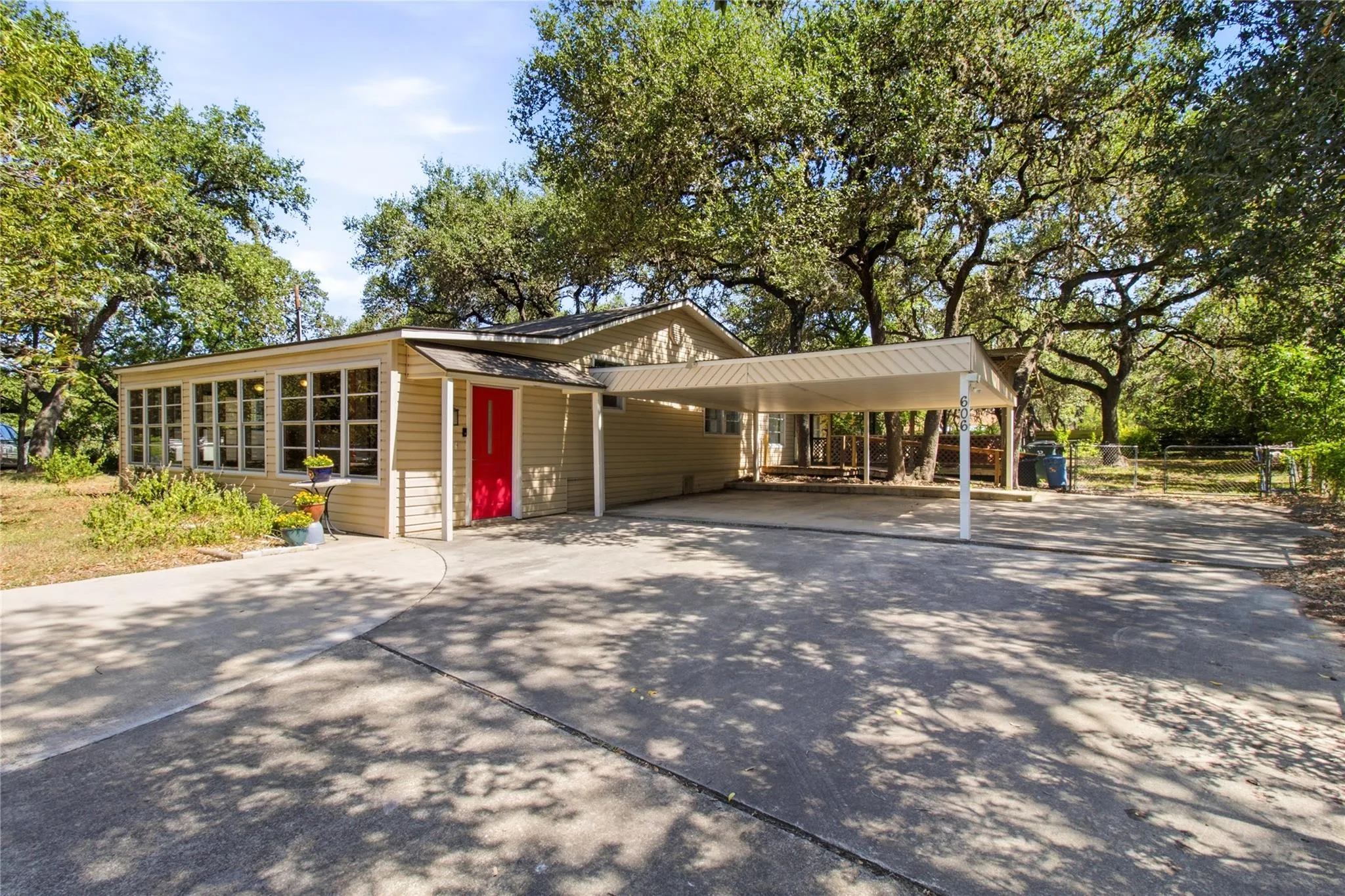 Photo of 606 HARMONS WAY, San Marcos, TX, 78666