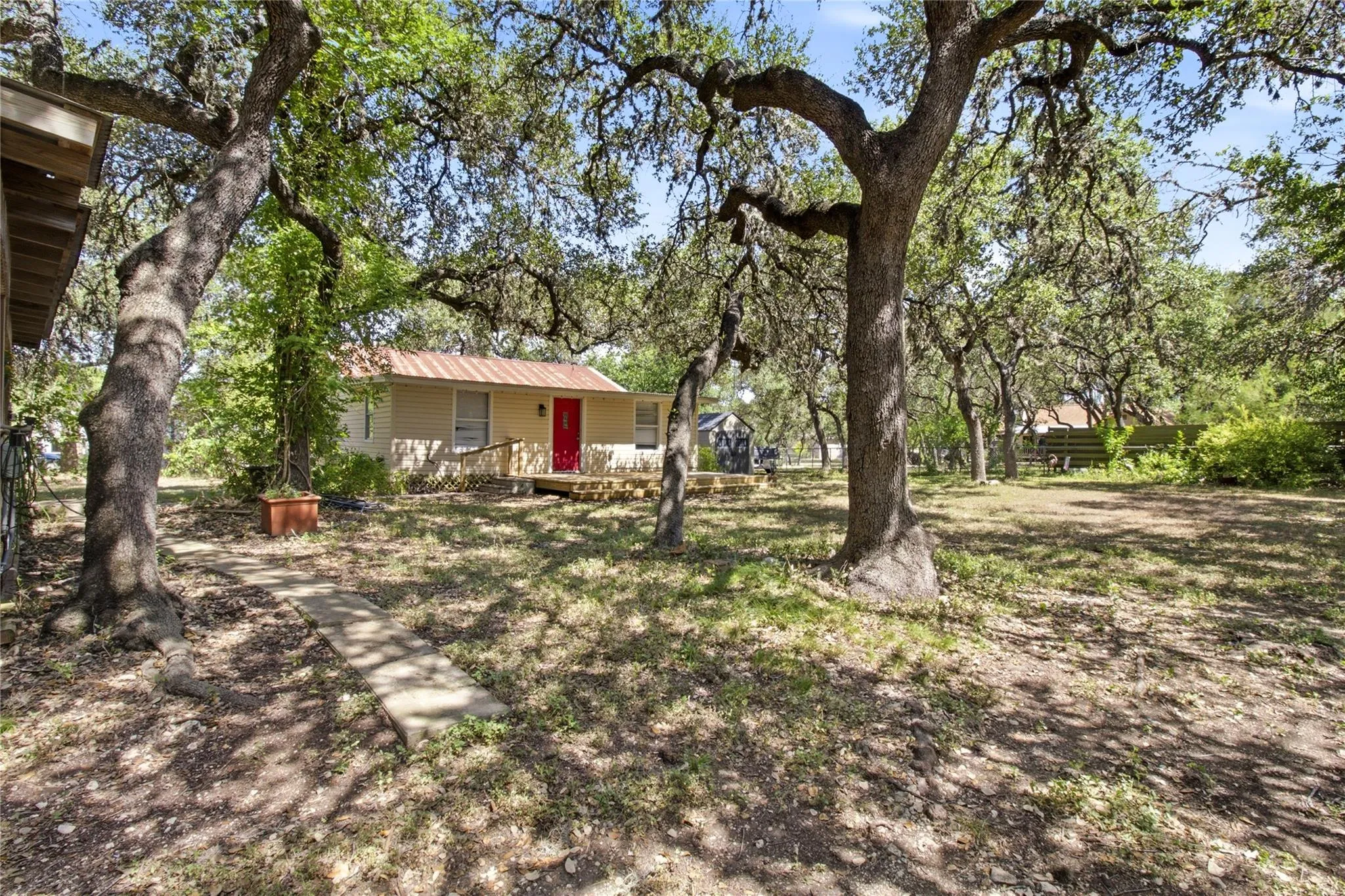 Photo 4 of 606 HARMONS WAY