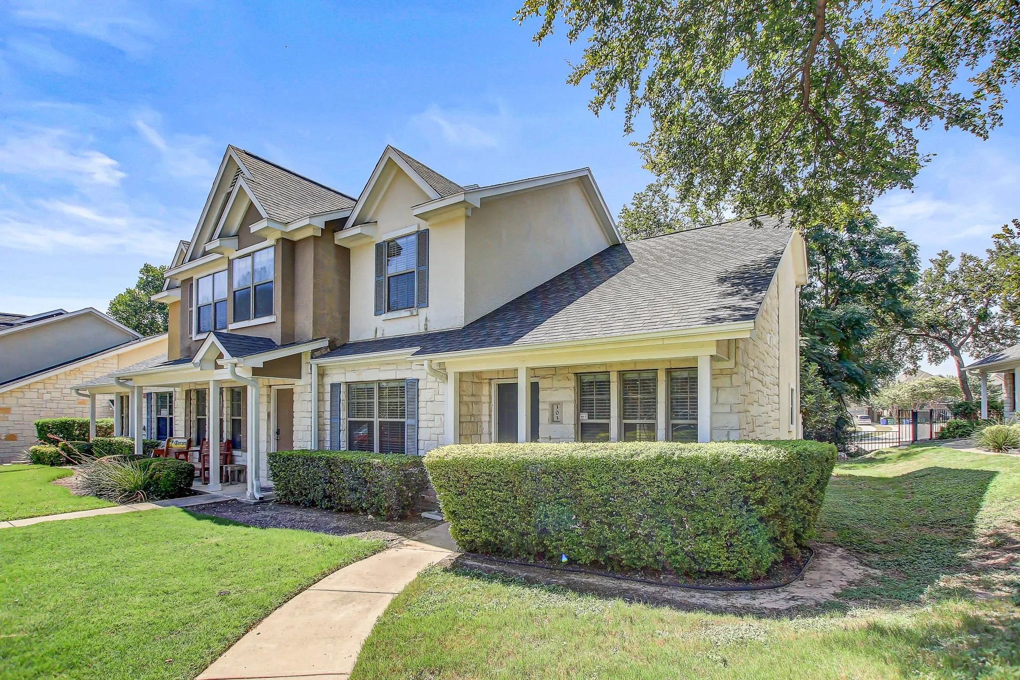 Photo 2 of 401 BUTTERCUP CREEK BLVD #303