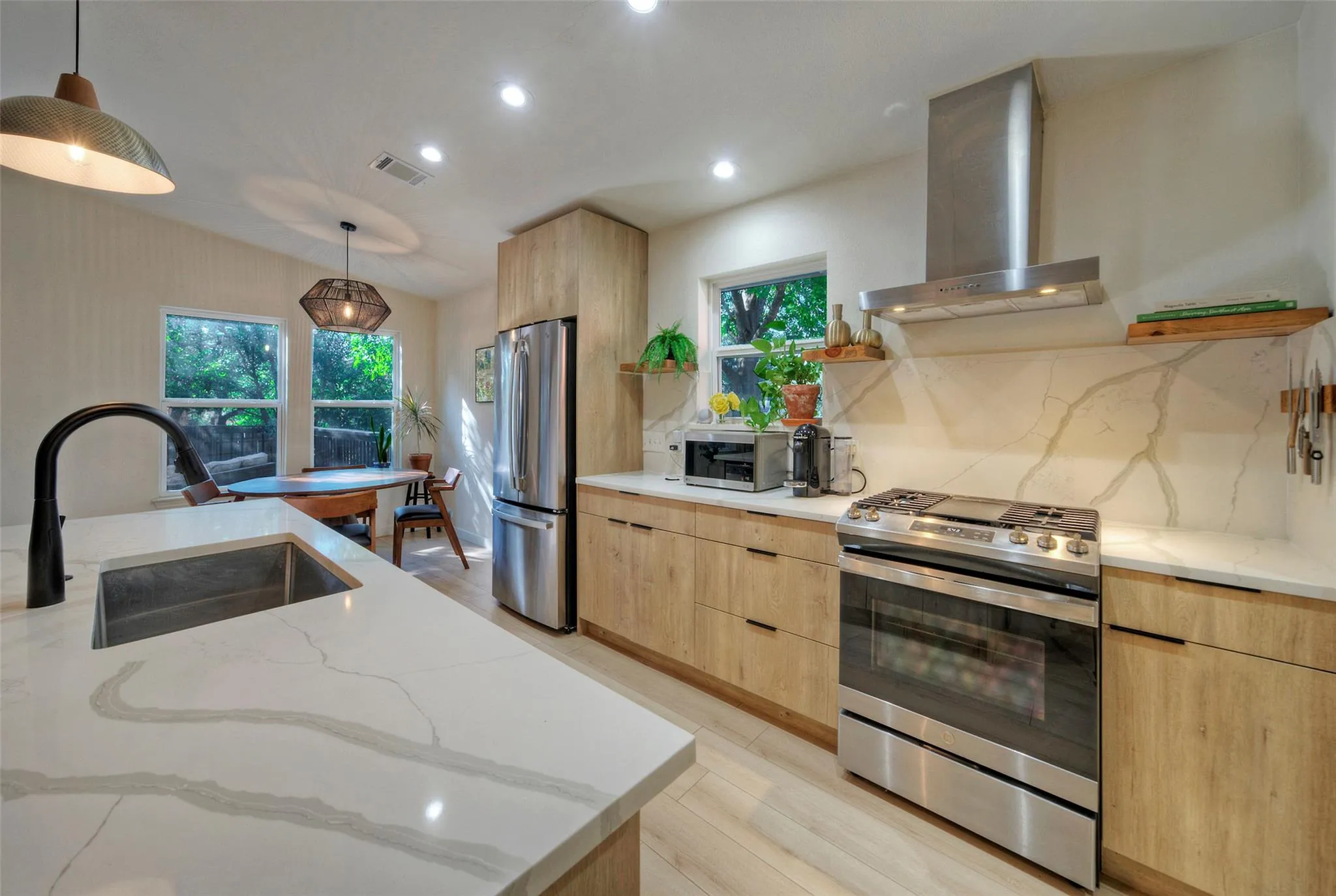 Photo 5 of 8406 LOS RANCHOS DR