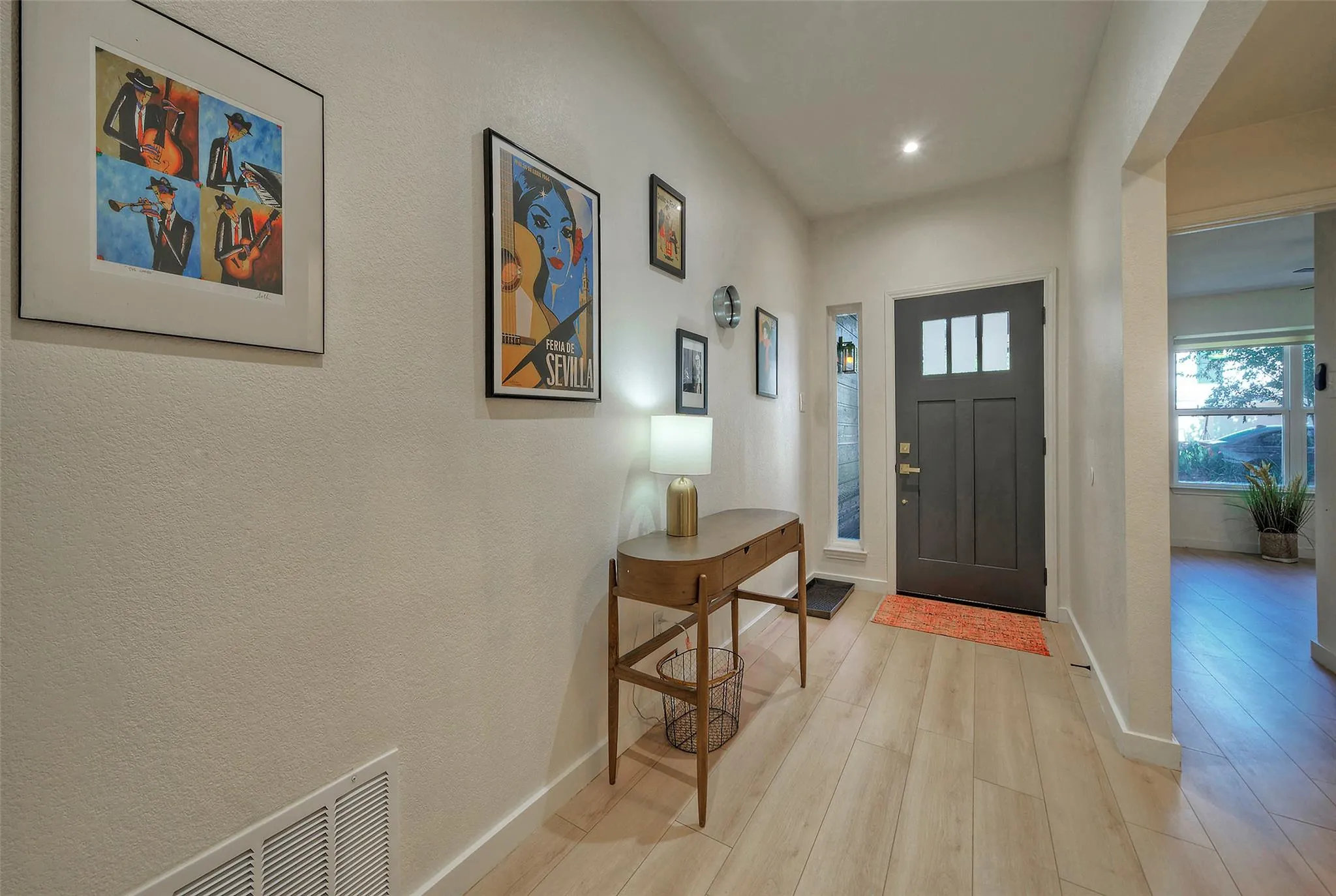 Photo 3 of 8406 LOS RANCHOS DR