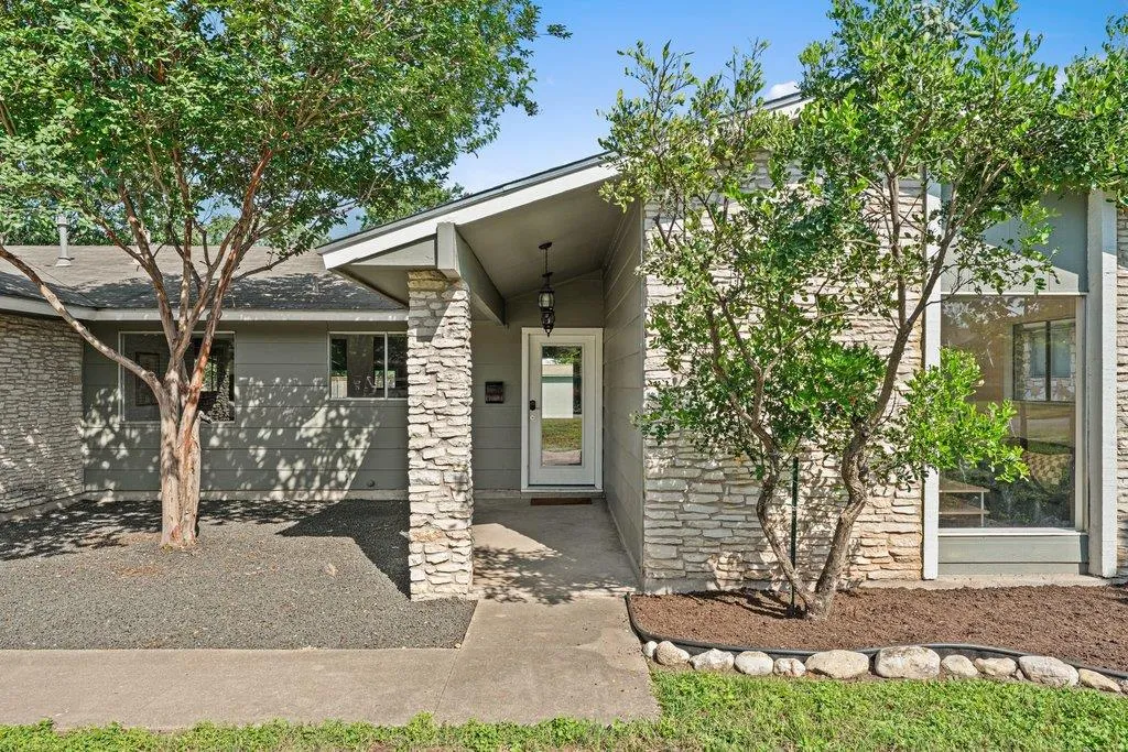 Photo 2 of 9803 CHUKAR CIR
