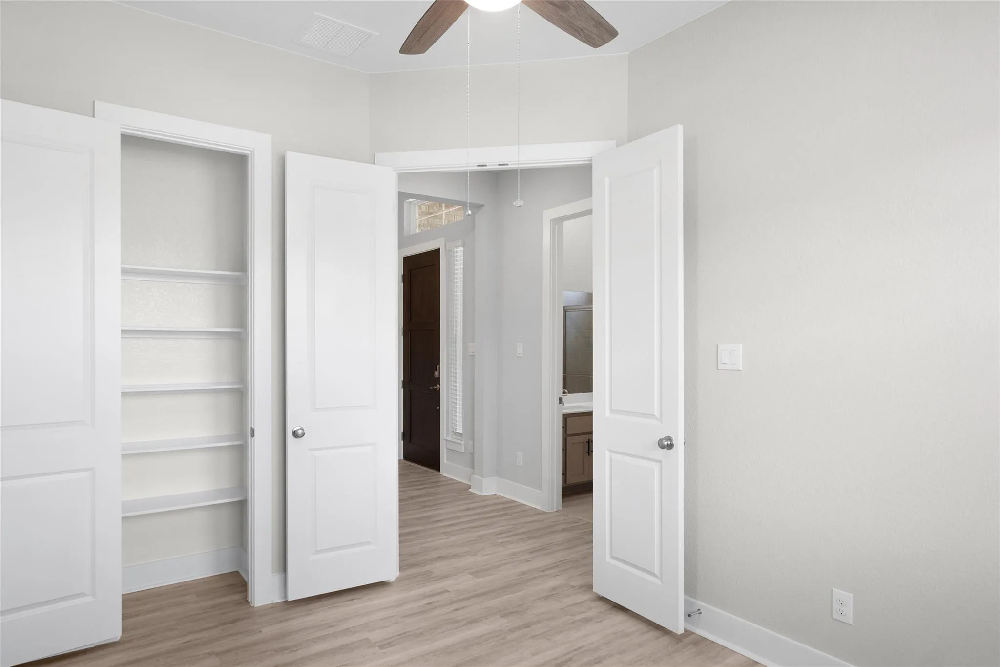 Photo 5 of 17809 FOX MANOR DR