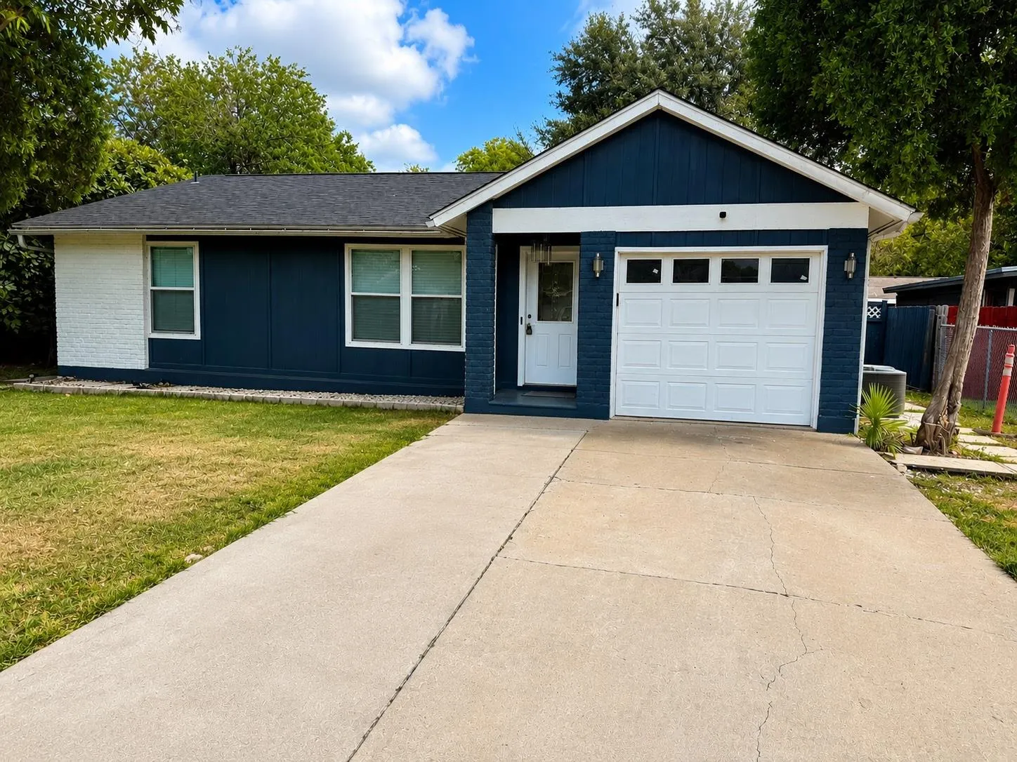 Photo of 5410 BURGUNDY DR, Austin, 78724