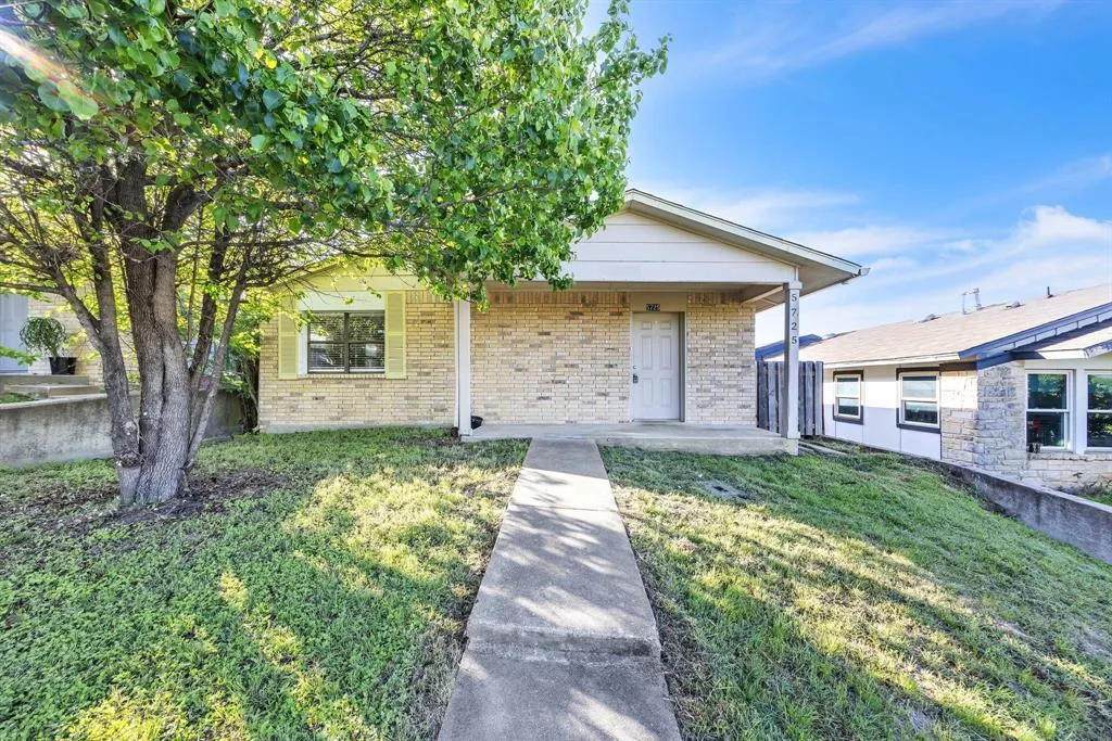 Photo of 5725 ALSACE TRL, Austin, 78724