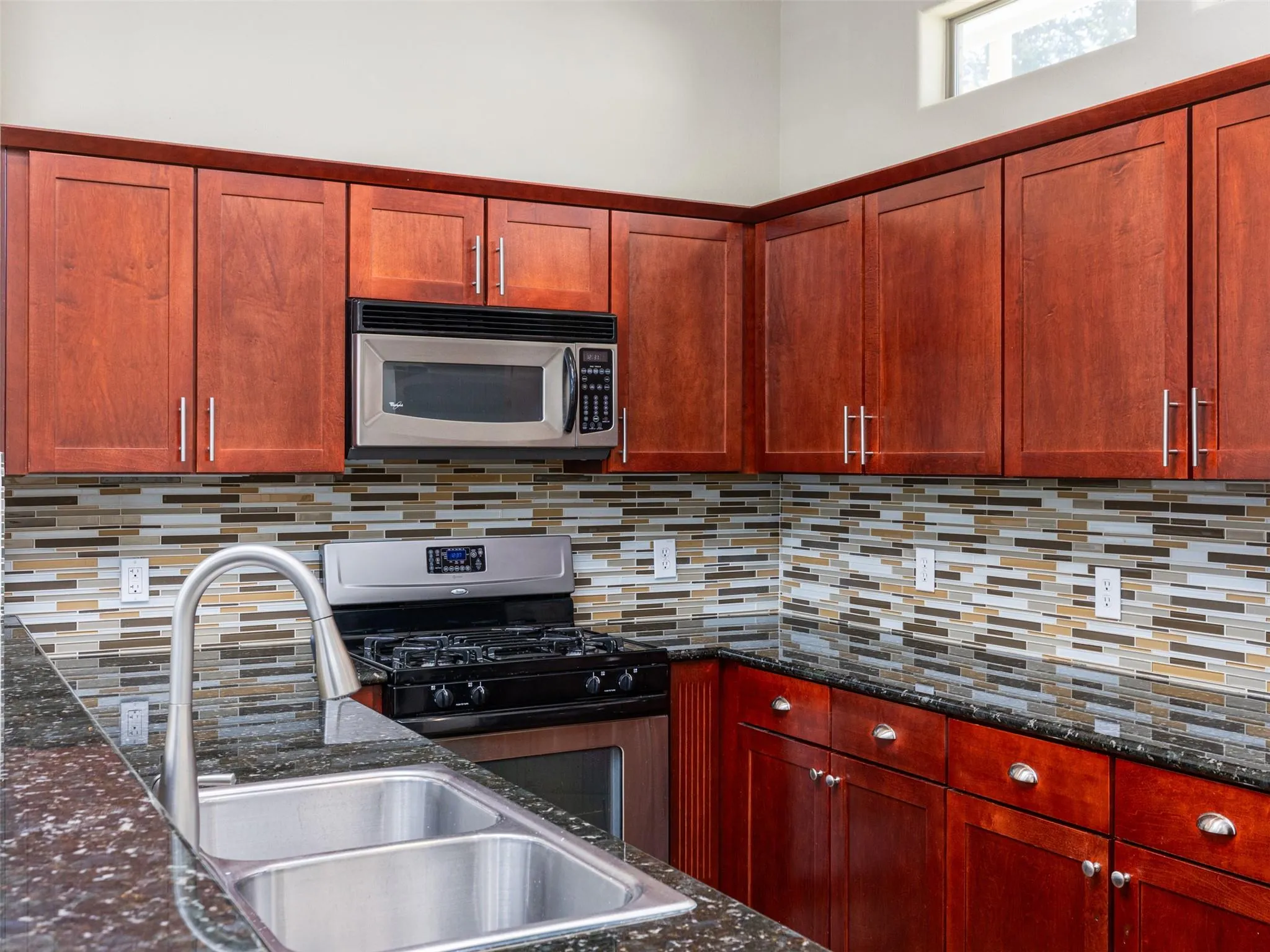 Photo 5 of 1115 KINNEY AVE #18