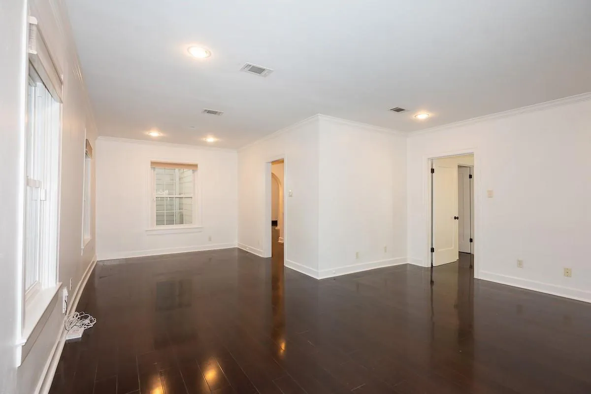 Photo 4 of 1804 POLO RD