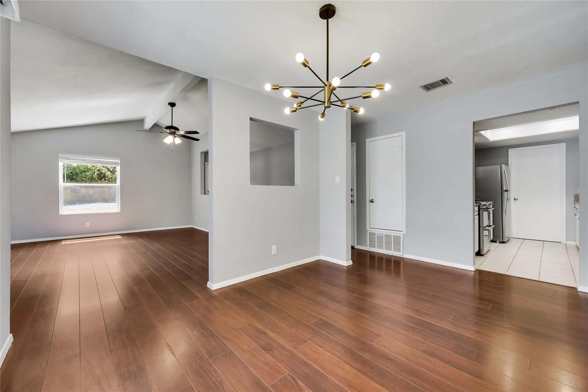 Photo of 206 CLEARDAY DR, Austin, TX, 78745