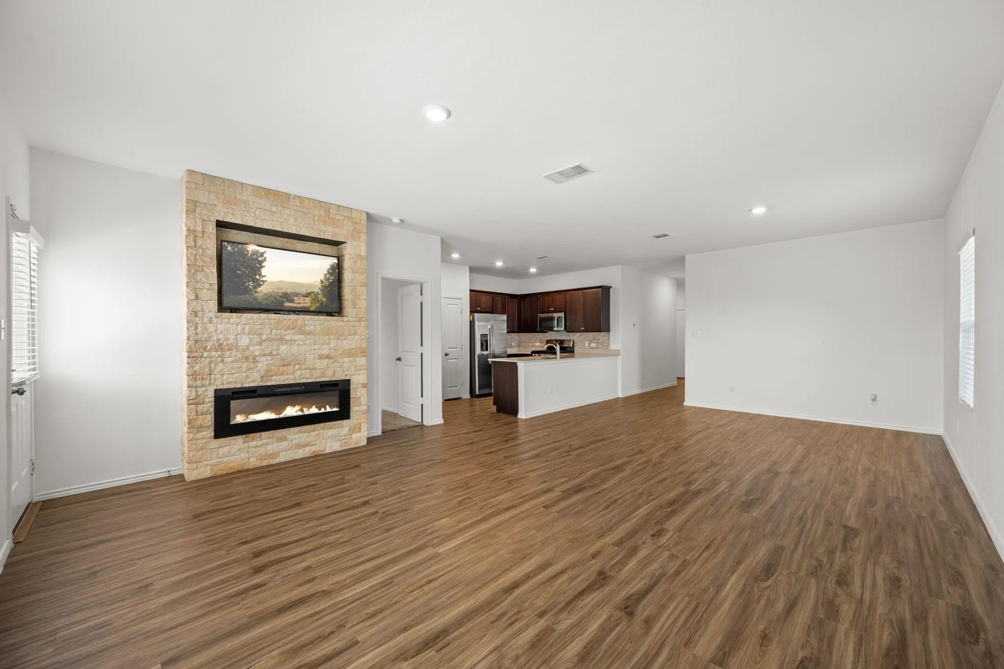 Photo 5 of 509 GABRIELS BLUFF DR