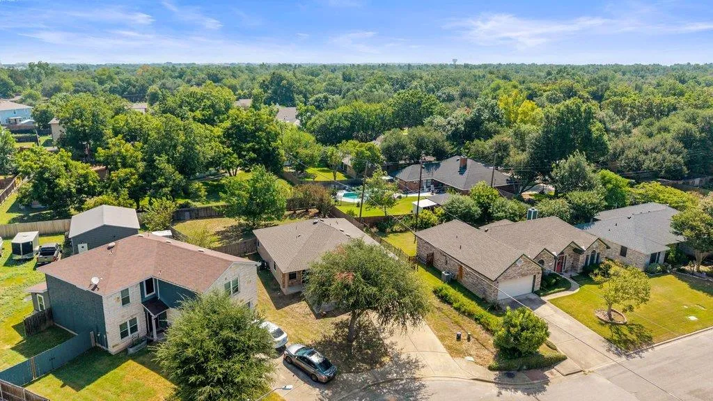 Photo 2 of 2100 BOYER DR