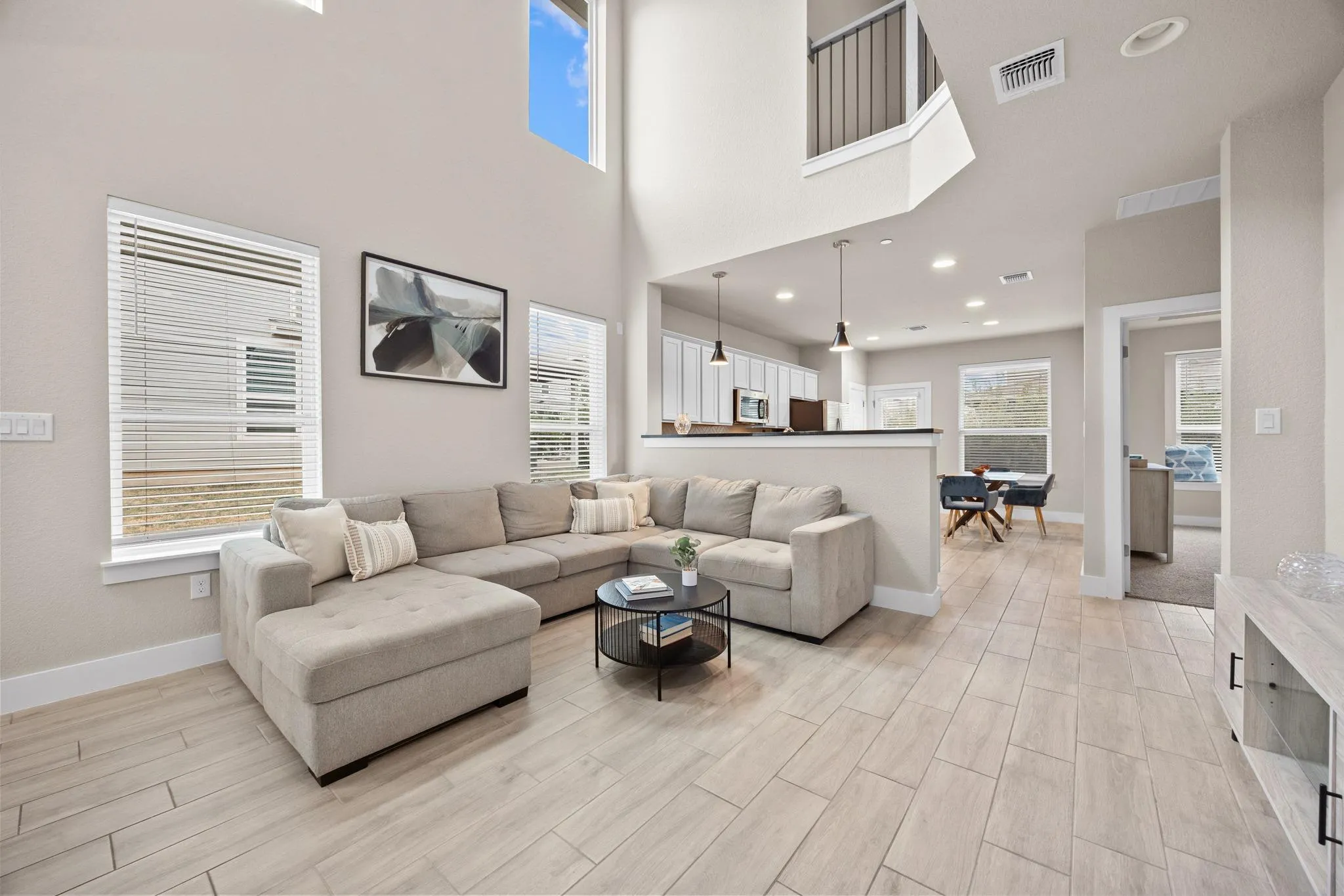 Photo 5 of 11315 GADSEN LN
