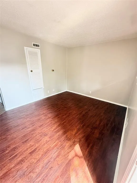 Photo 4 of 308 E 34TH ST #201