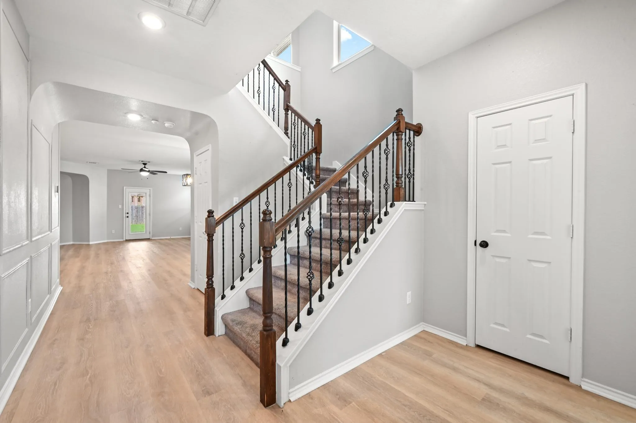 Photo 4 of 187 LENA LN