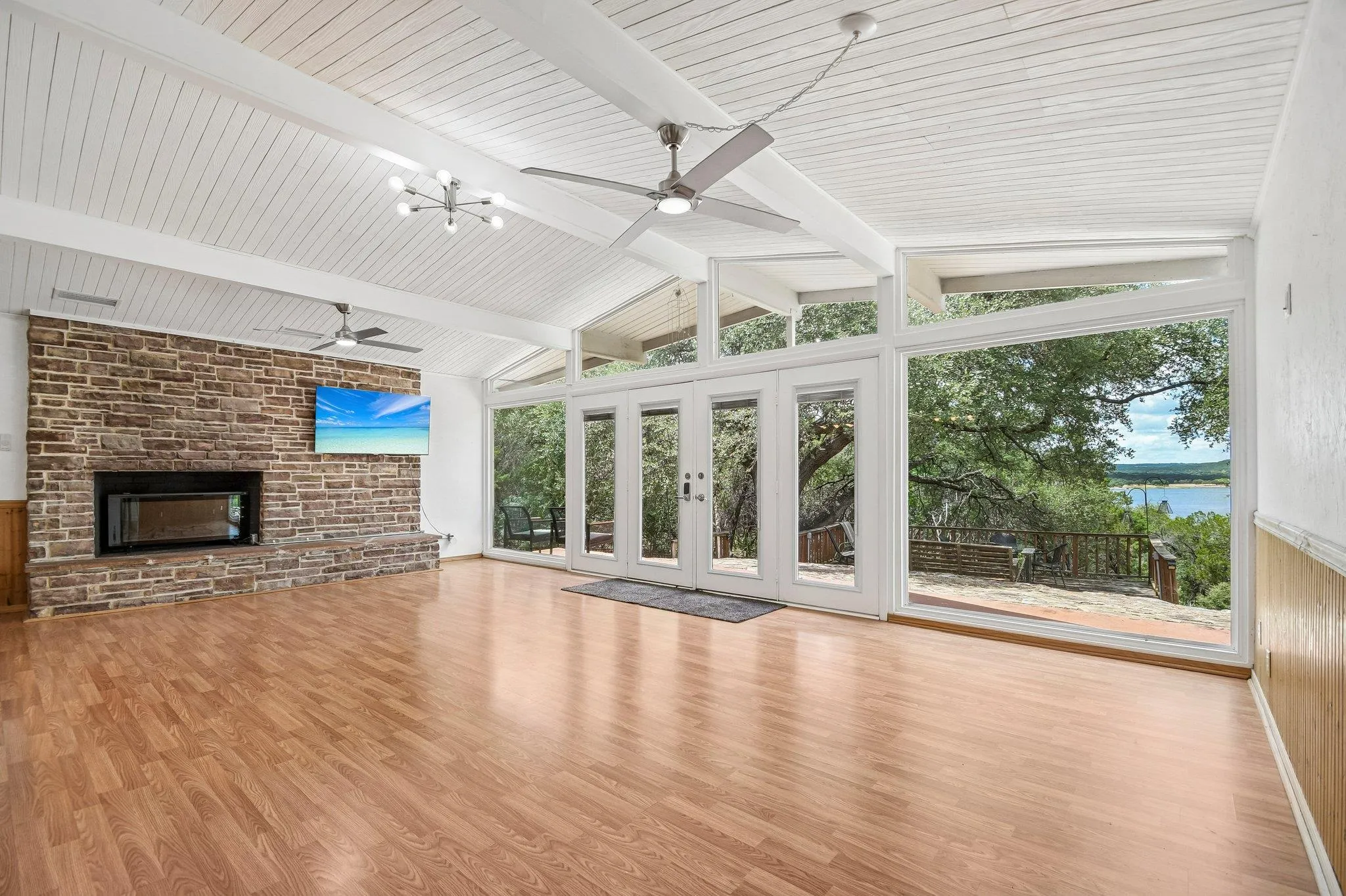 Photo of 21103 DAWN DR, Lago Vista, TX, 78645