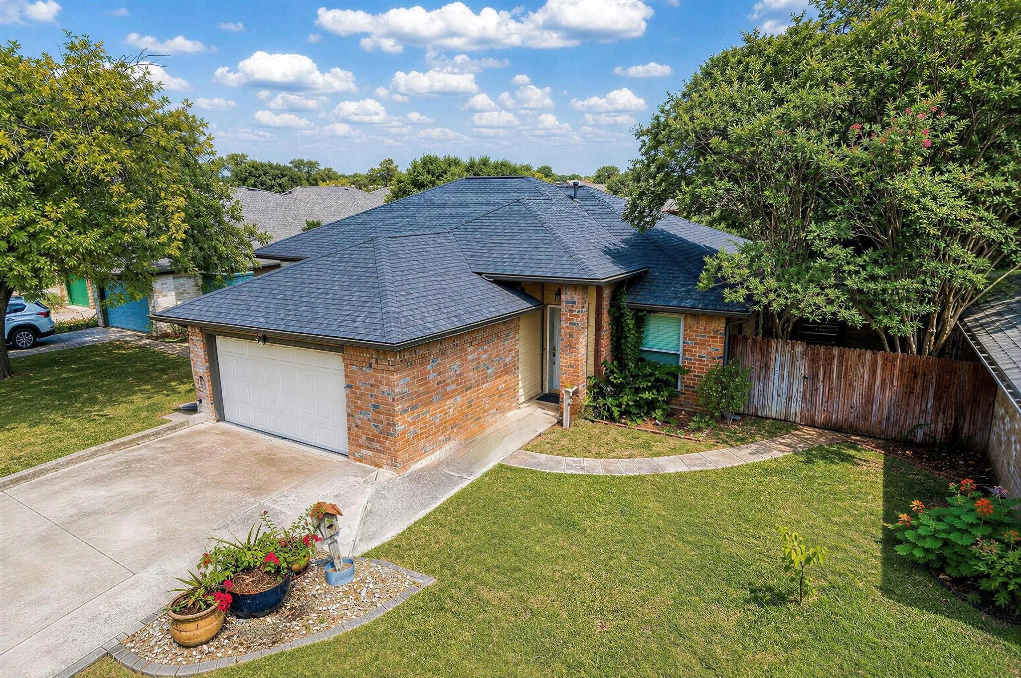 Photo of 608 SAUNDERS DR, Round Rock, TX, 78664