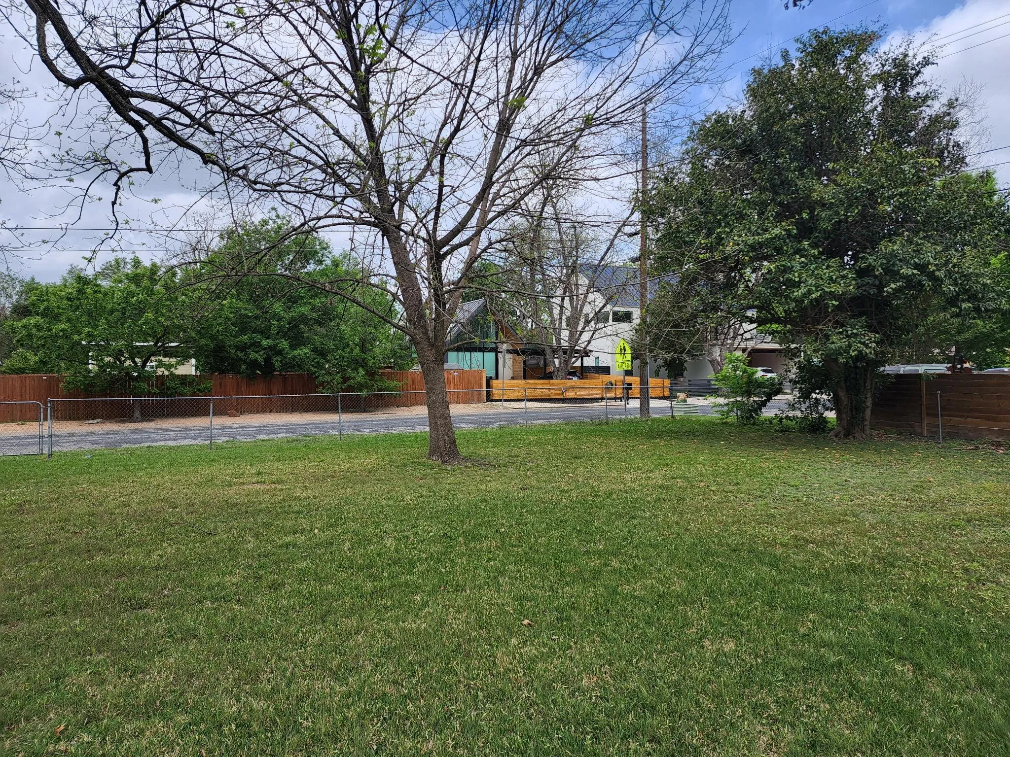 Photo 4 of 1716 KAREN AVE