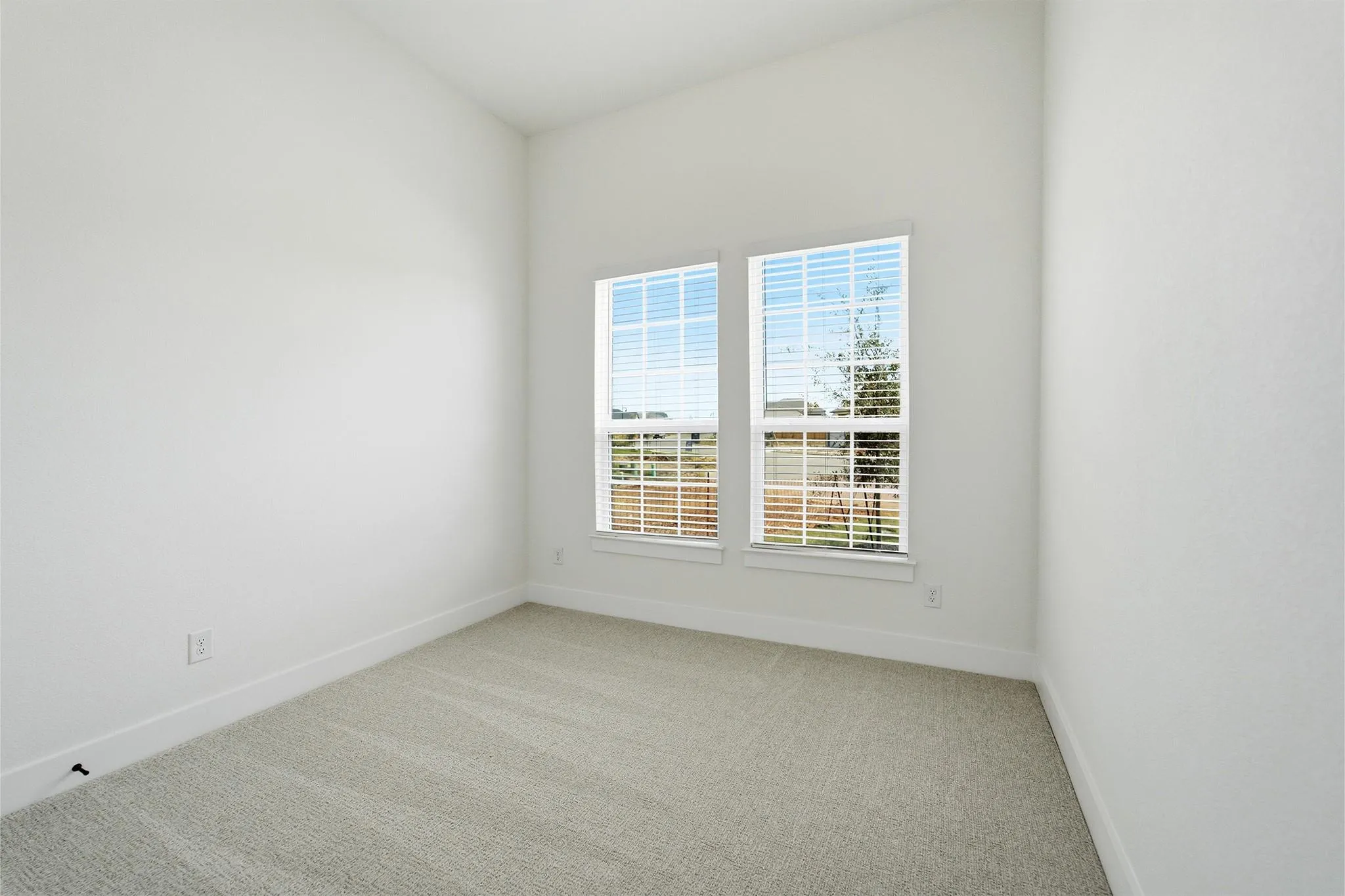 Photo 4 of 550 LOS ALISO CT