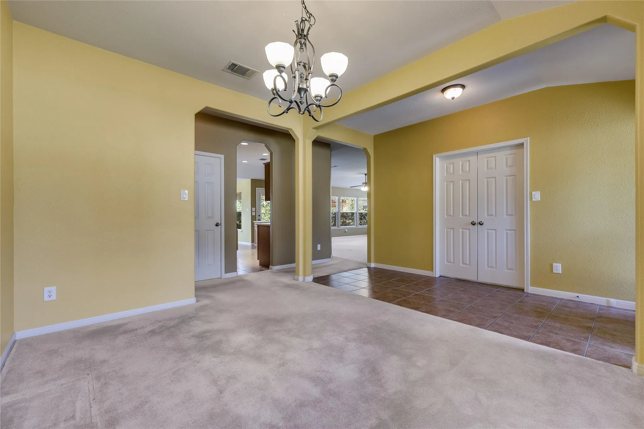 Photo 2 of 7312 WHITE OAK DR