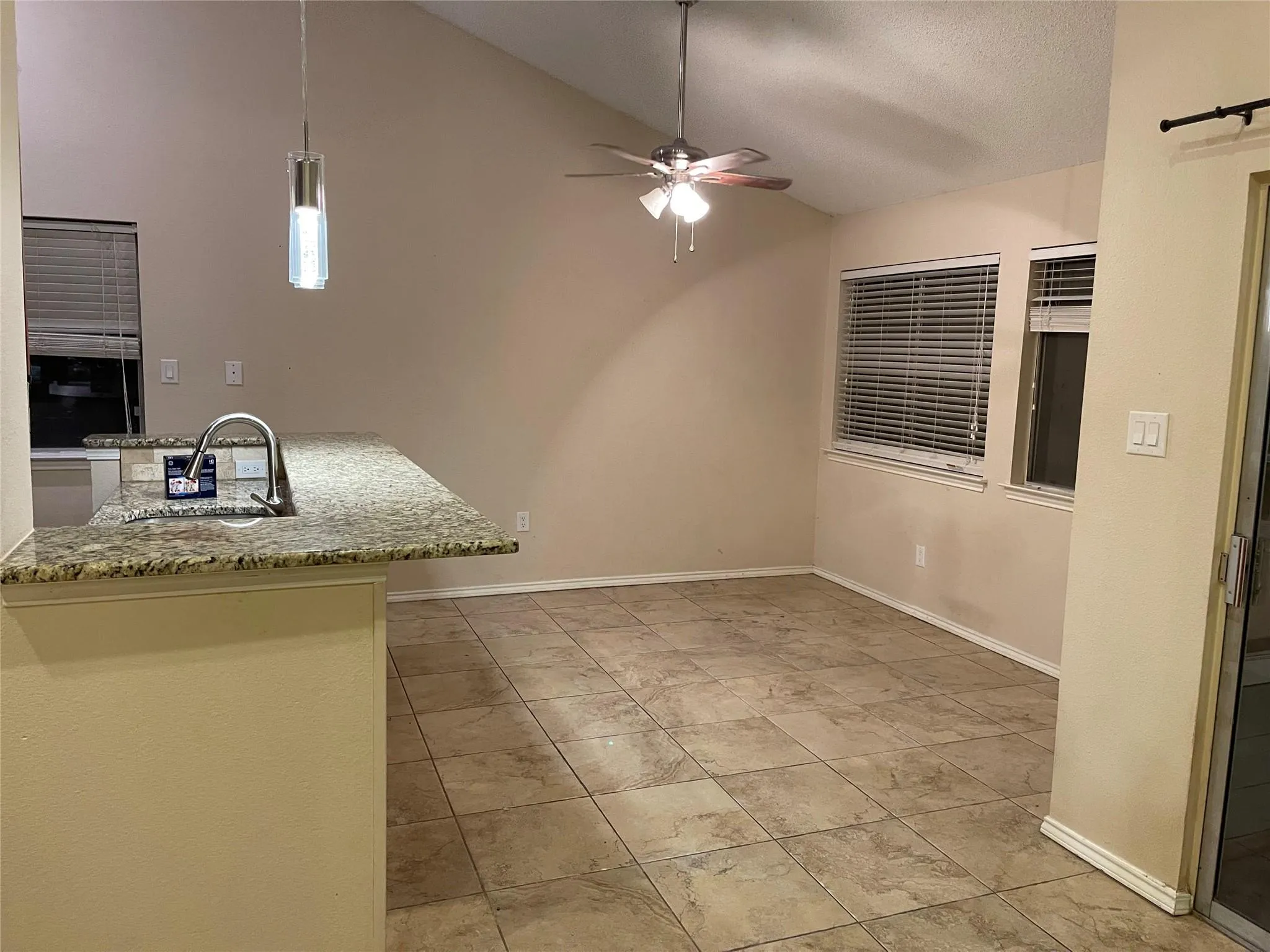 Photo 5 of 12725 MAGNOLIA MOUND TRL