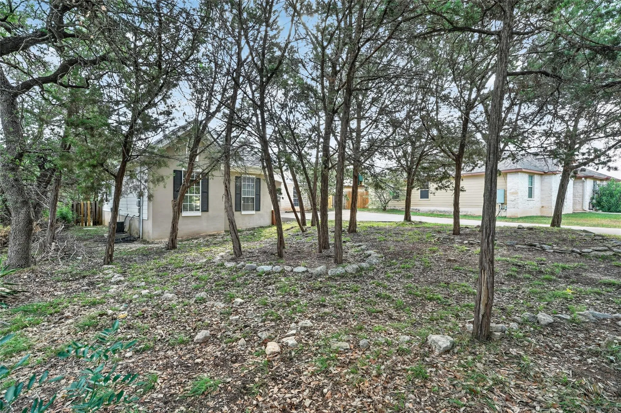 Photo 4 of 4 CEDARWOOD CIR