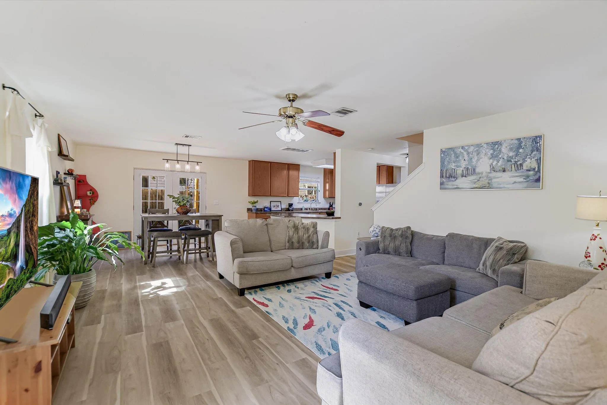 Photo 2 of 6809 DOYAL DR