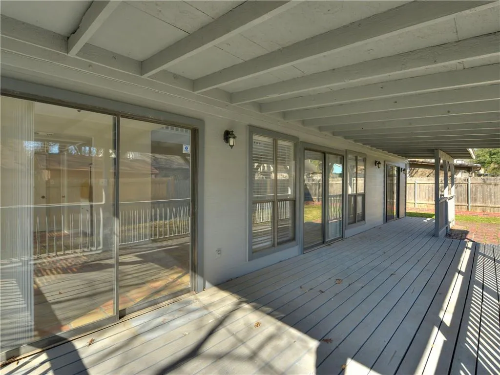 Photo 4 of 1707 BROKENSHOE DR