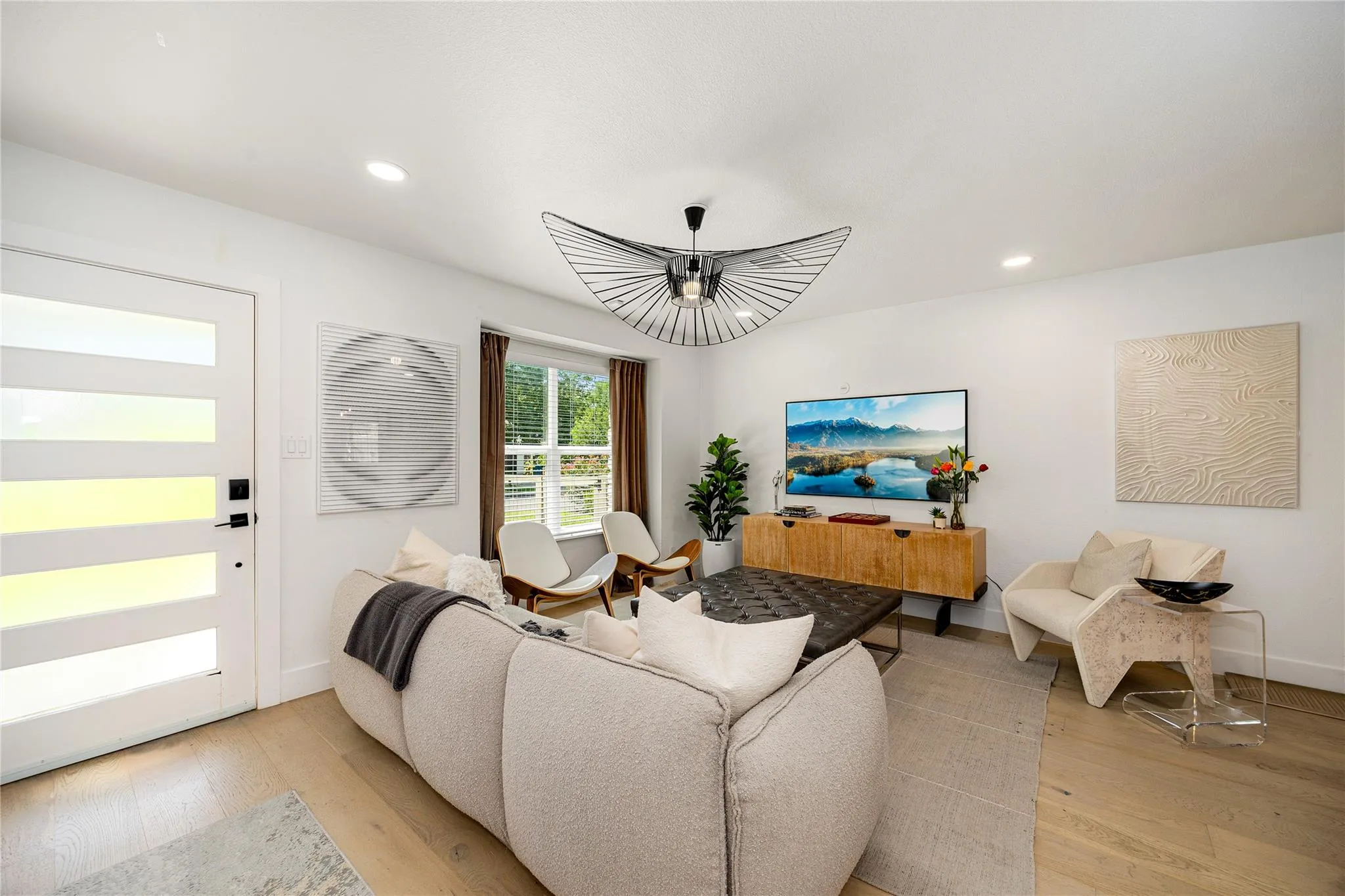 Photo 5 of 2701 FRIAR TUCK LN