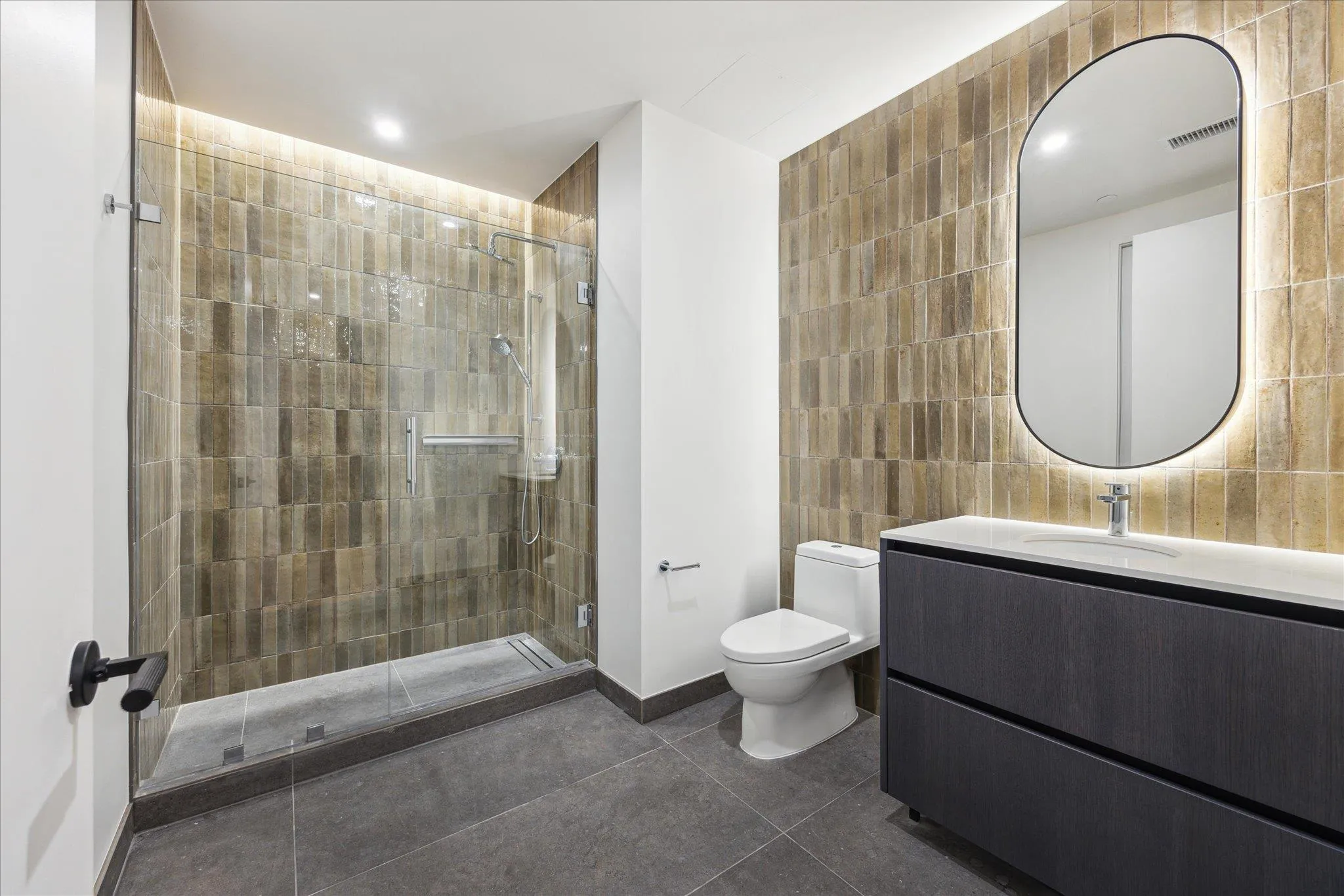 Photo 5 of 610 DAVIS ST #2906