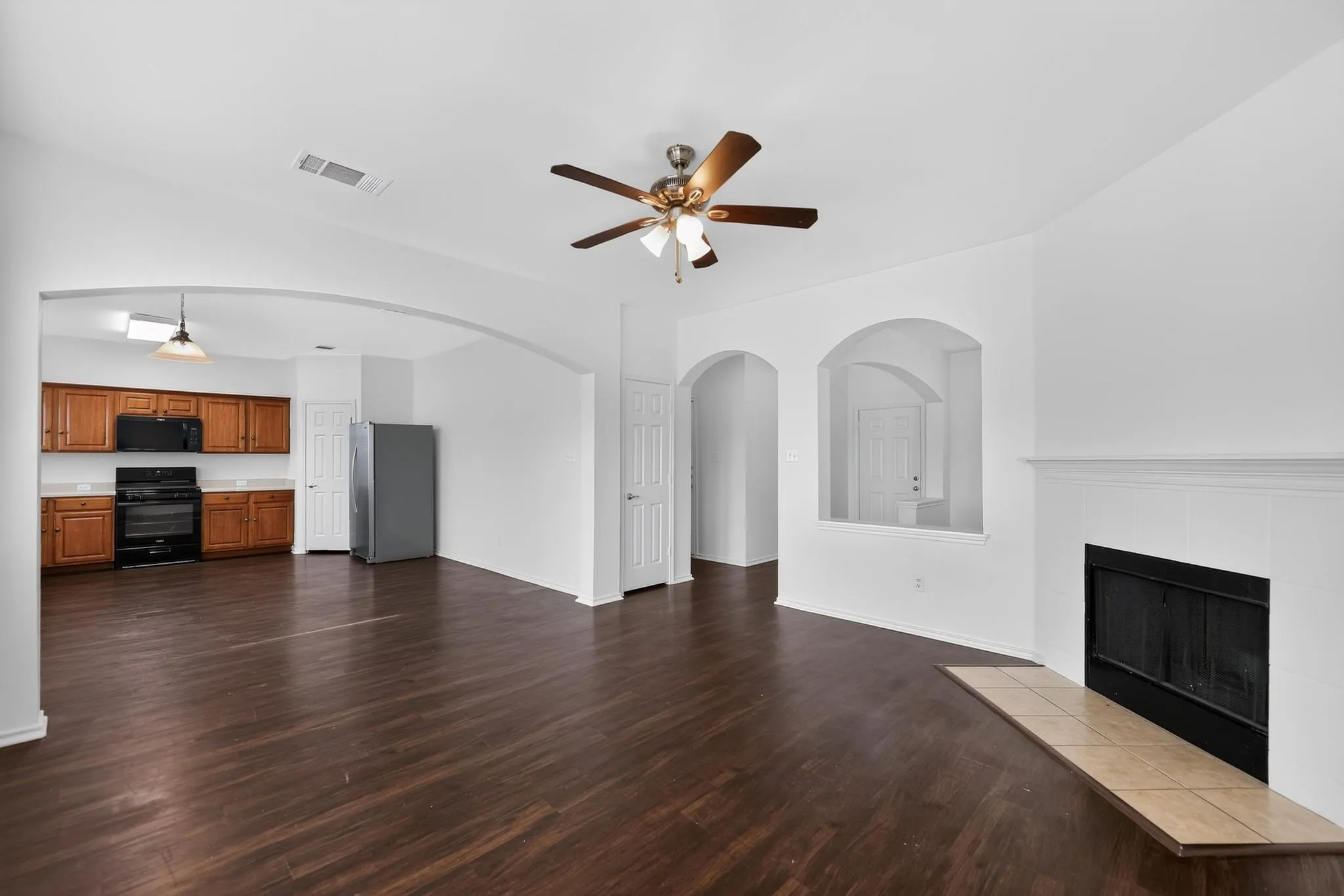 Photo 5 of 256 POPLARWOOD DR