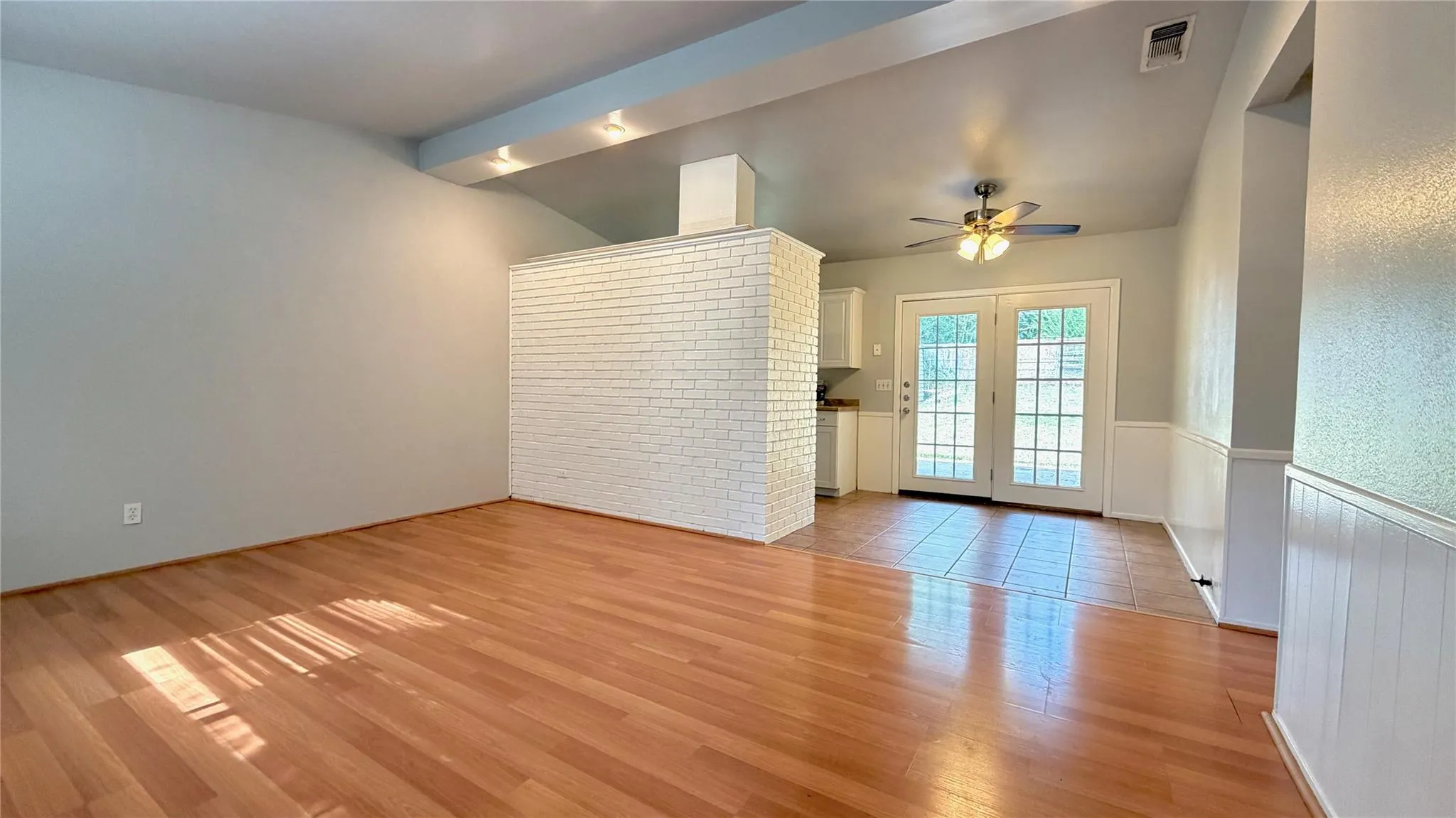 Photo 2 of 5213 HALMARK DR
