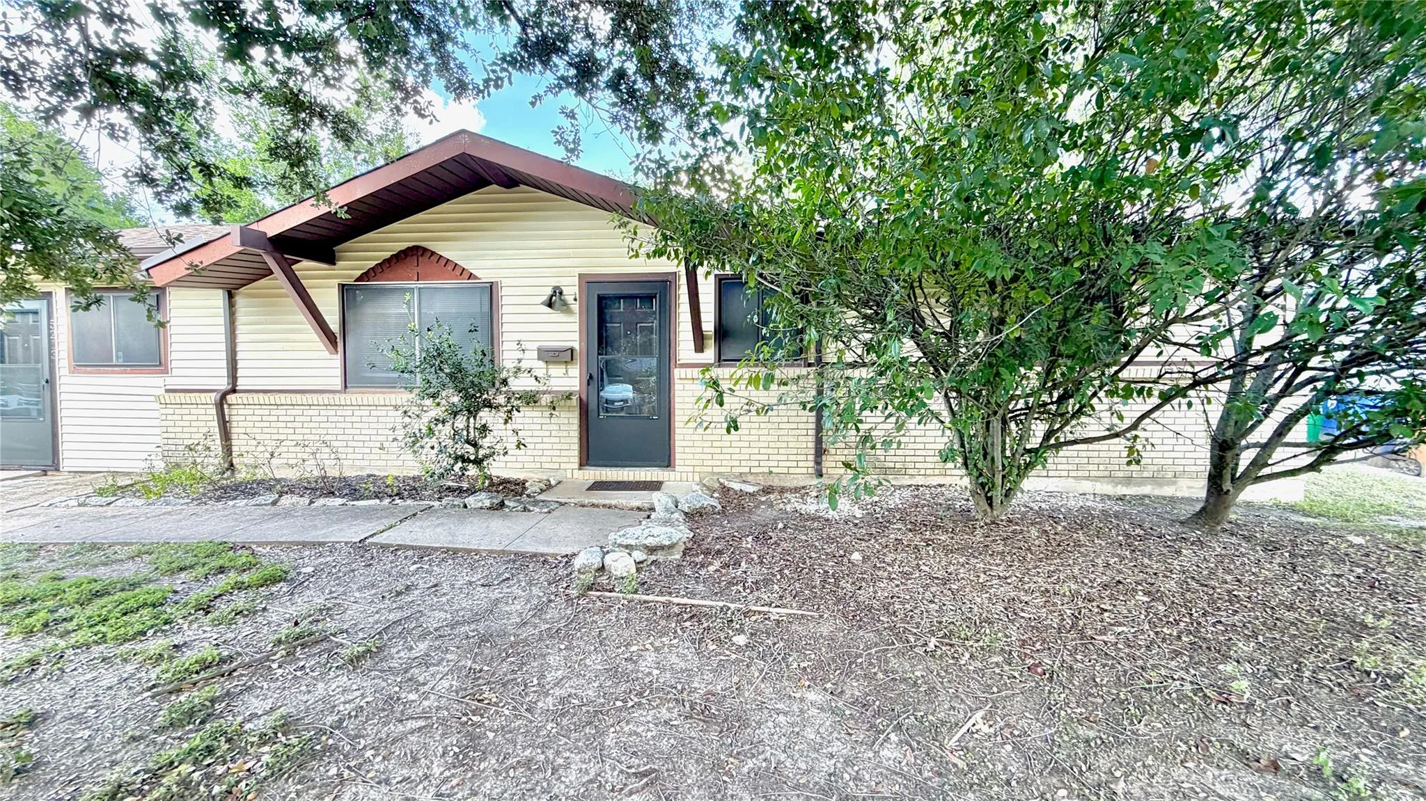 Photo of 5213 HALMARK DR, Austin, 78723