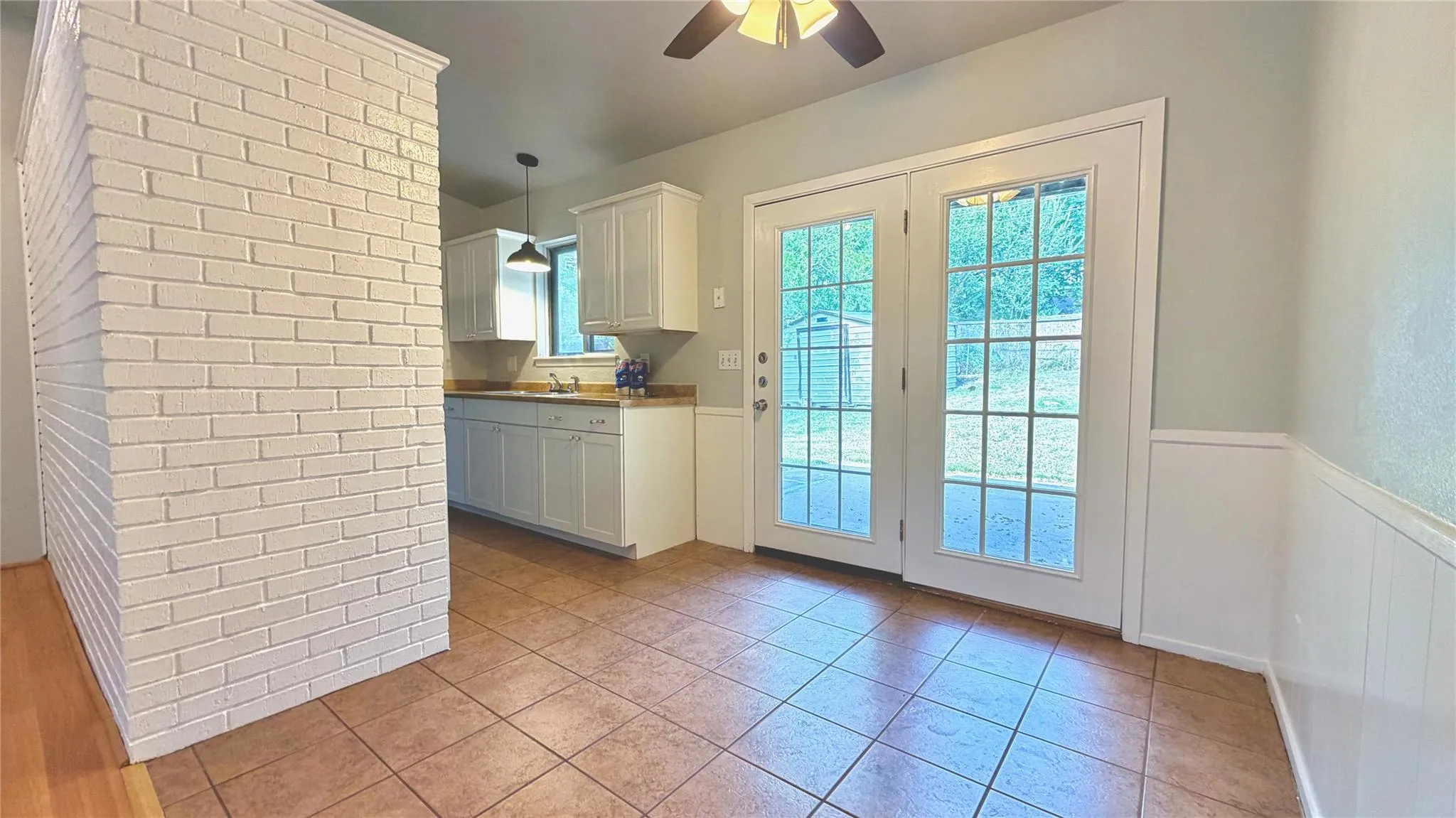 Photo 5 of 5213 HALMARK DR