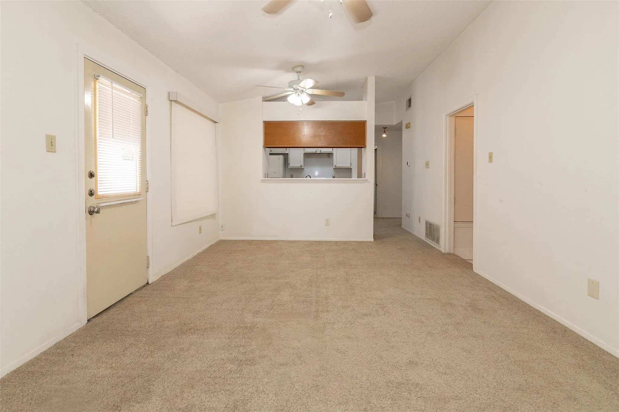 Photo 3 of 10517 ARCHDALE DR