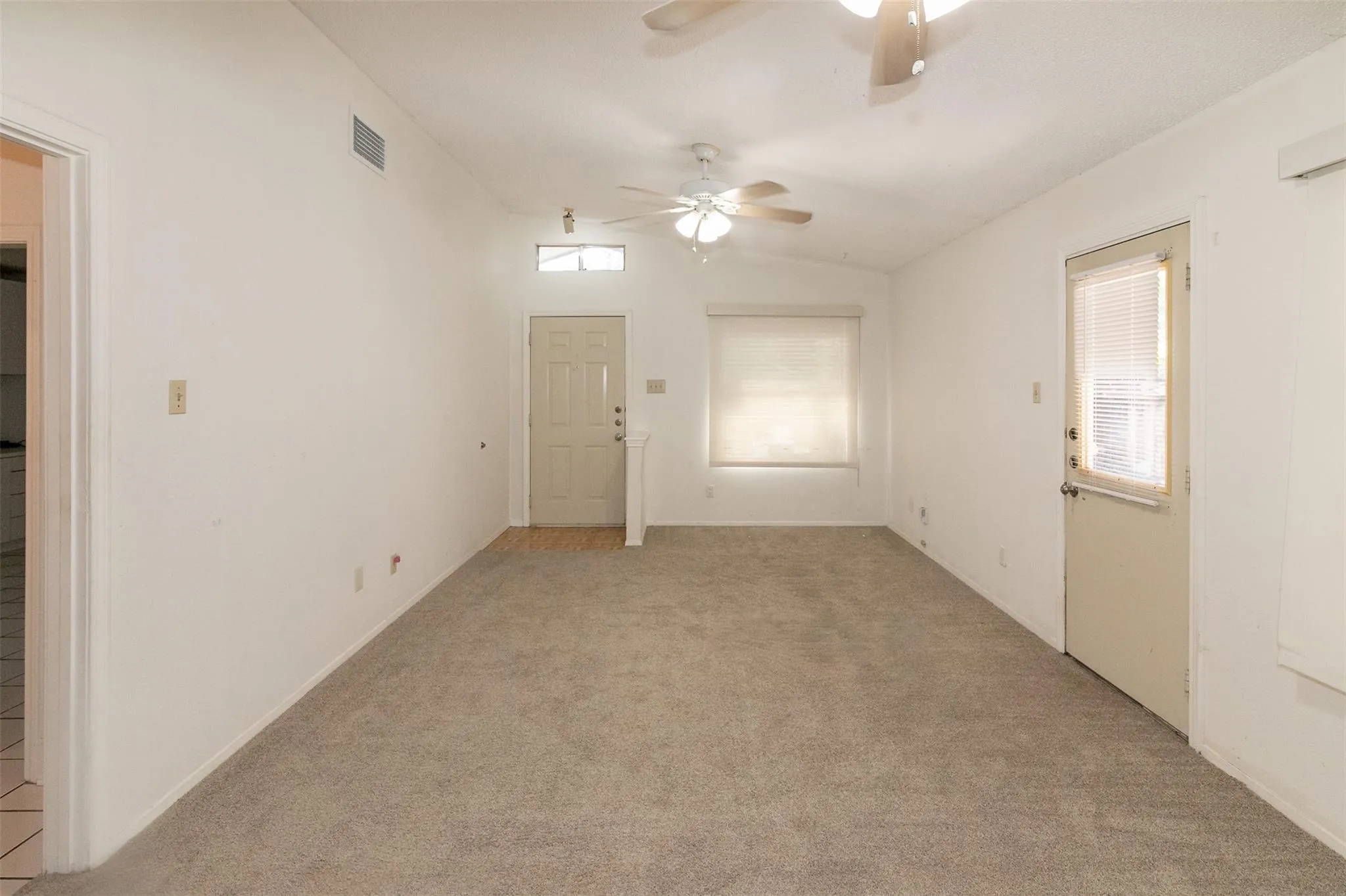 Photo 4 of 10517 ARCHDALE DR