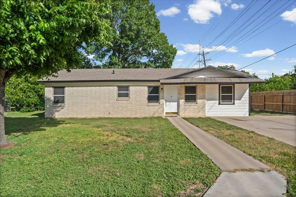 Photo of 1115 SYCAMORE ST, San Marcos, TX, 78666