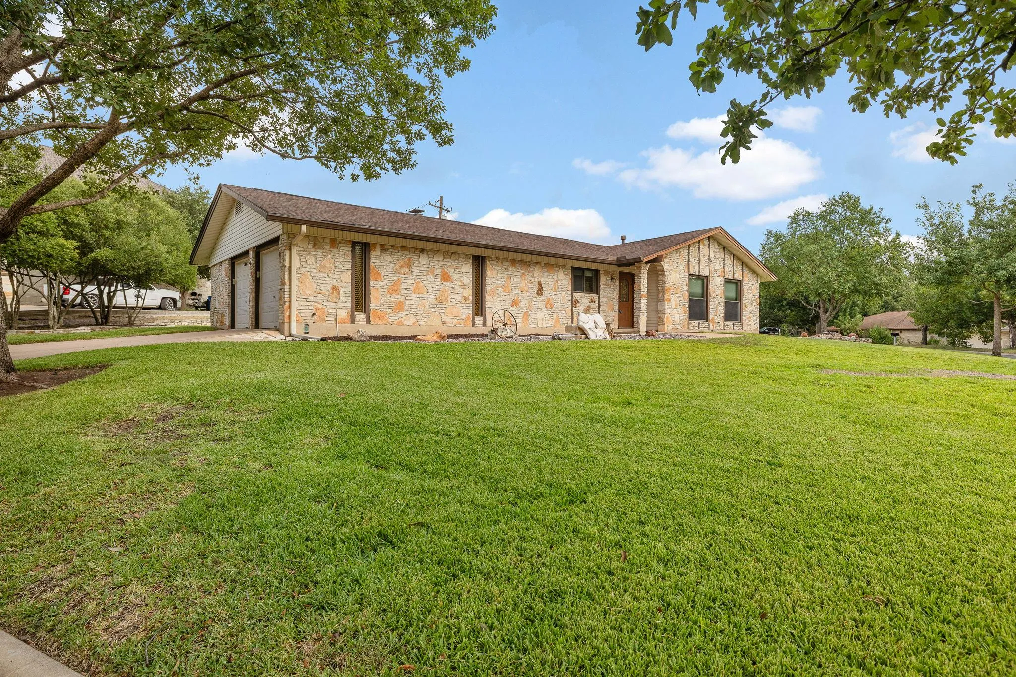 Photo 2 of 10608 DENELL CIR