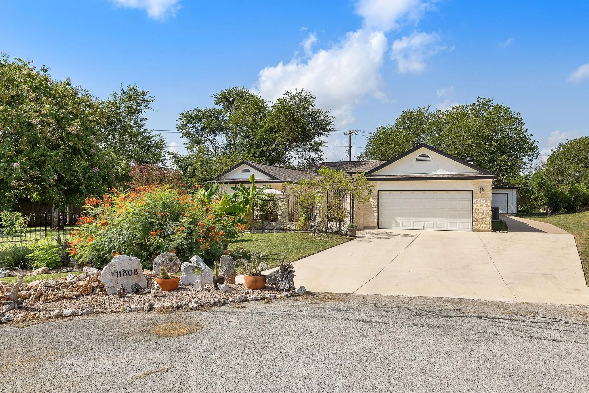 Photo of 11808 ARNOLD LN, Austin, TX, 78748