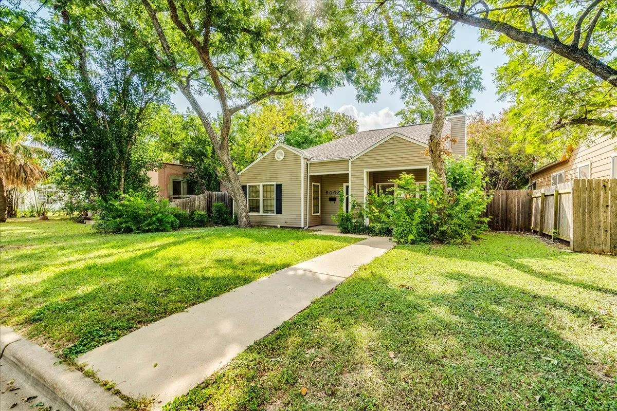 Photo 4 of 5003 AVENUE G AVE