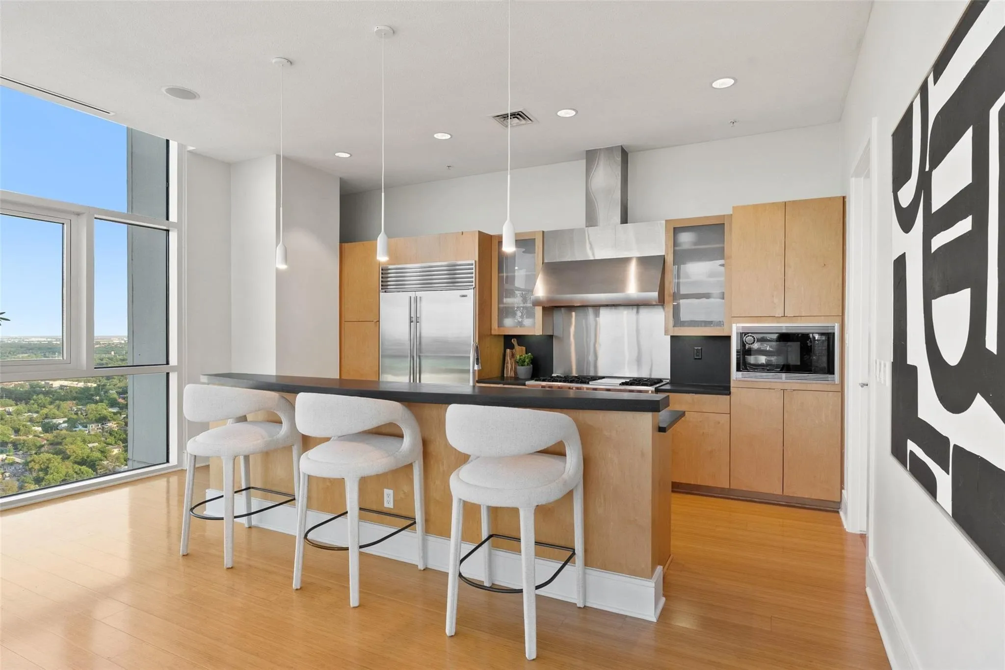 Photo 4 of 555 E 5TH ST #2901