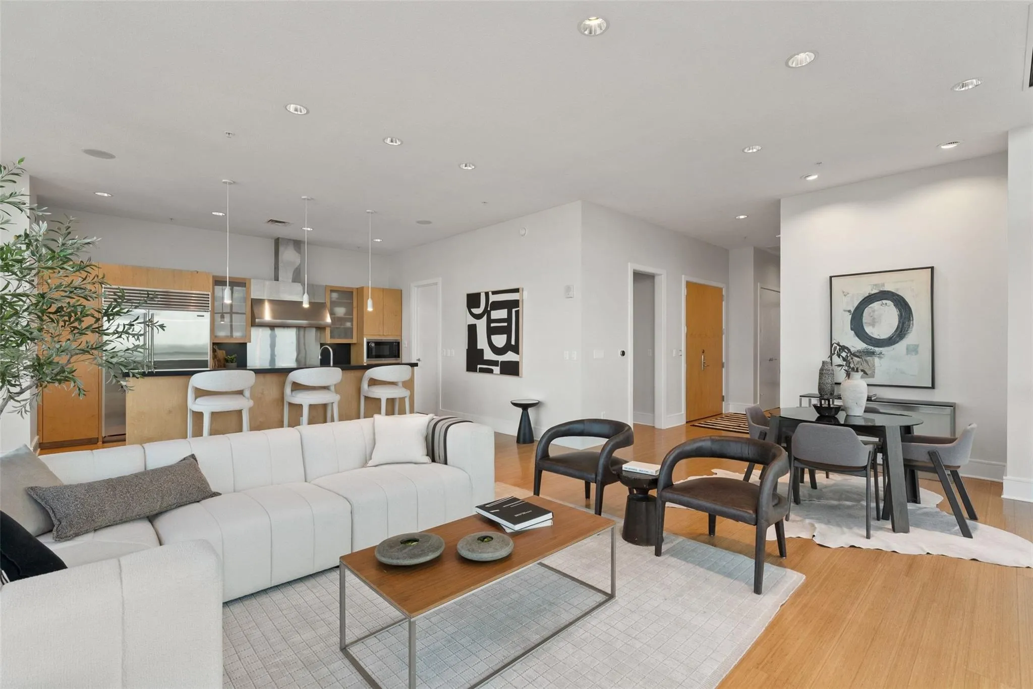 Photo 2 of 555 E 5TH ST #2901