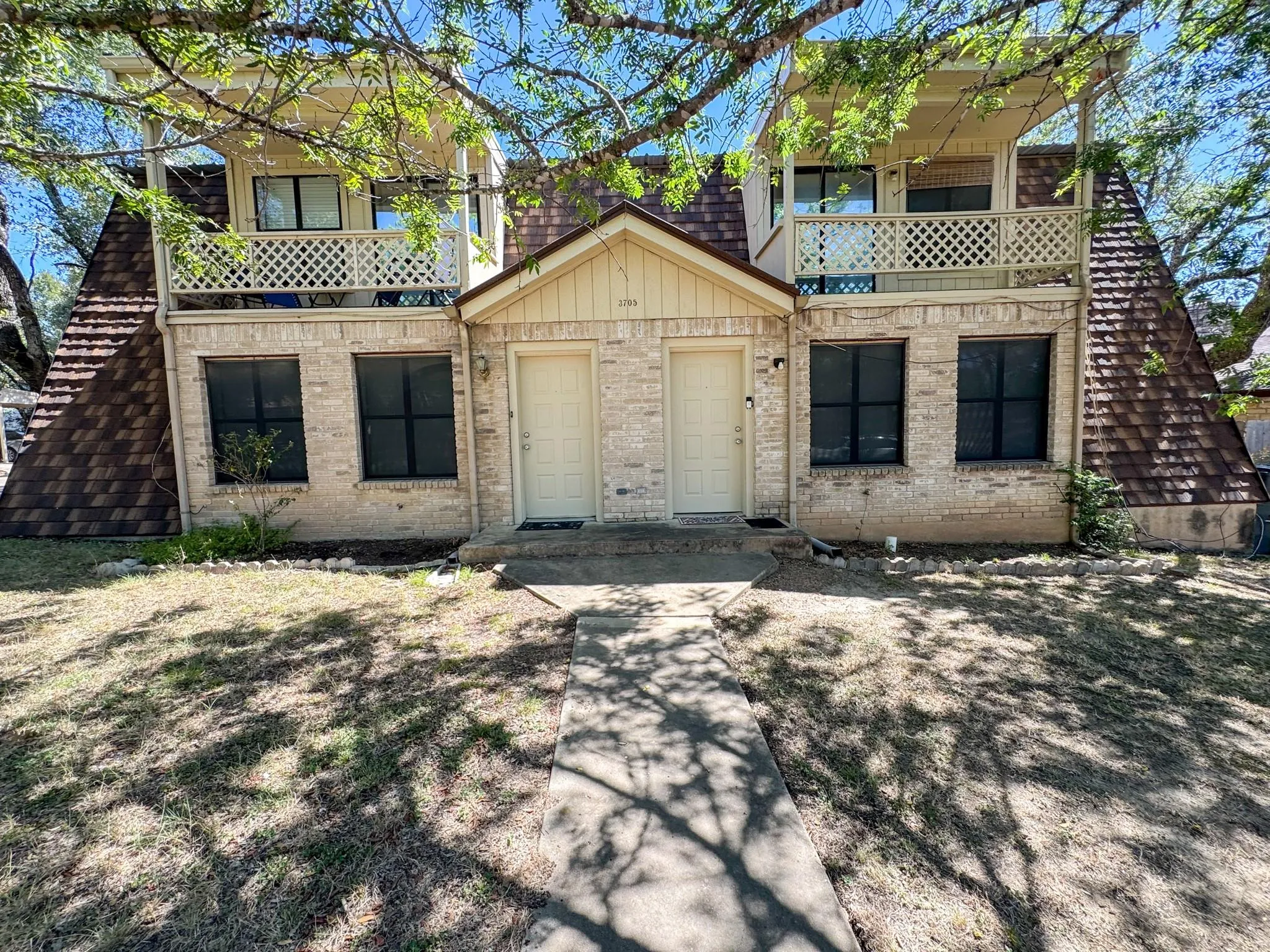 Photo 2 of 3705 ROCKY HOLLOW TRL #A&B