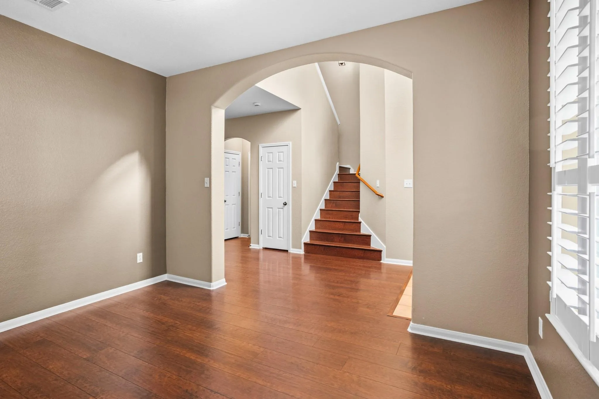 Photo 4 of 18644 DRY POND DR